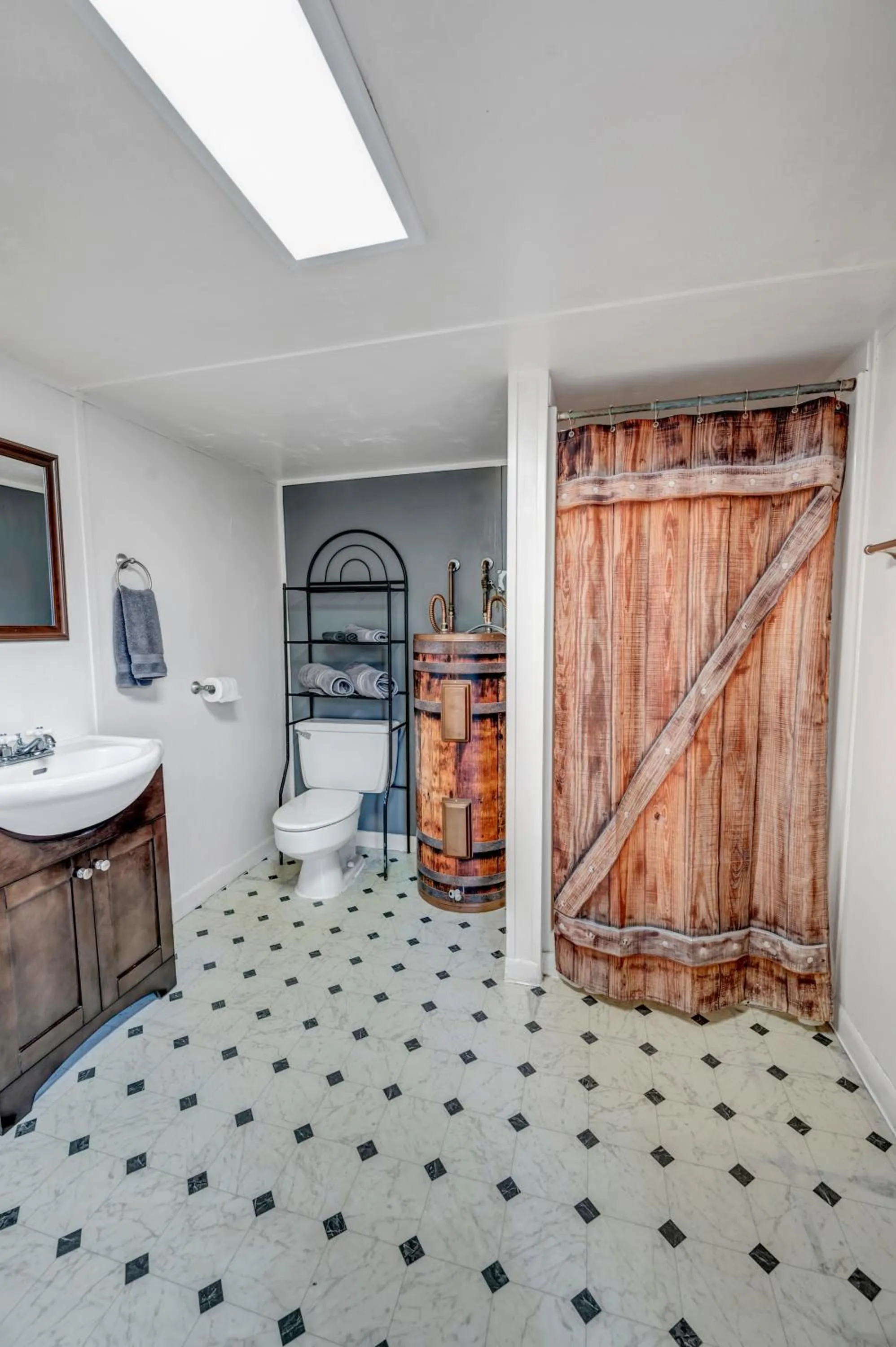 Bathroom in Full Moon Inn