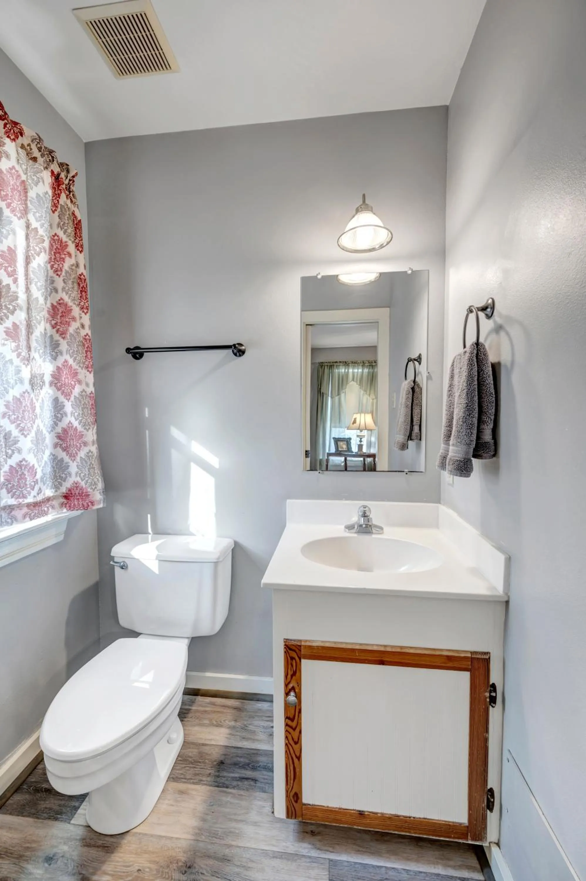 Bathroom in Full Moon Inn