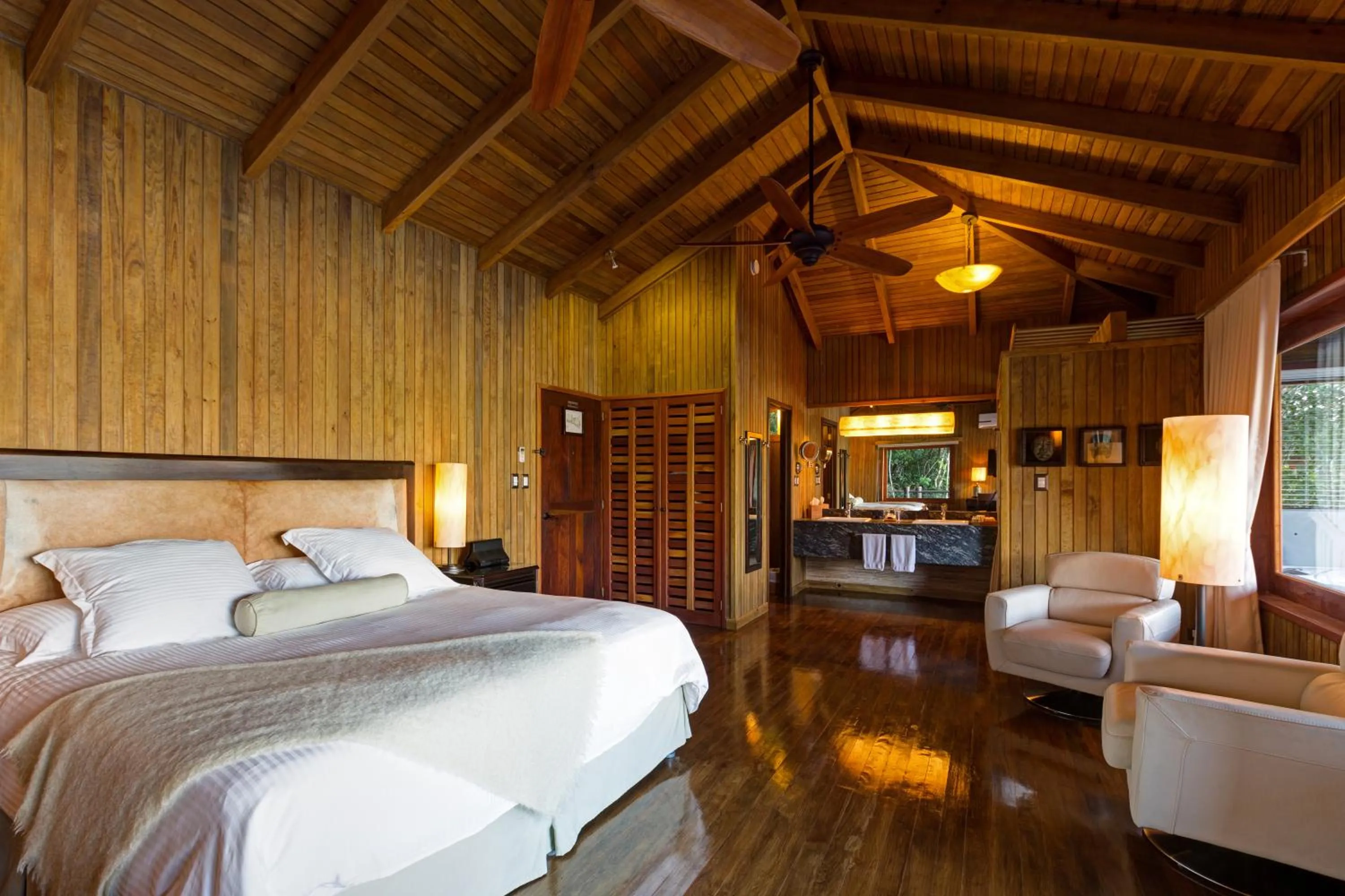 Photo of the whole room, Bed in Las Lagunas Boutique Hotel
