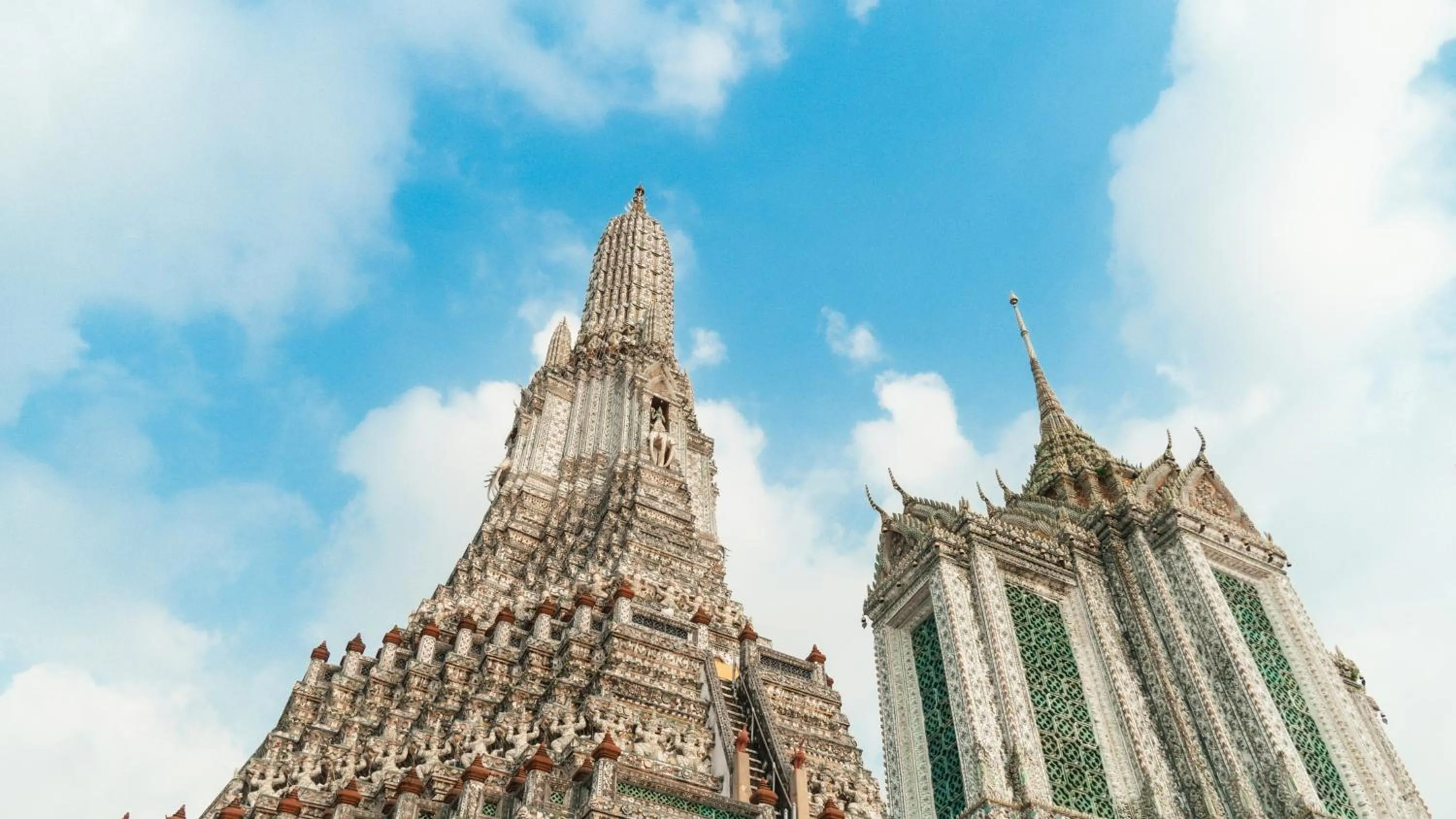 Area and facilities in Holiday Inn Bangkok by IHG