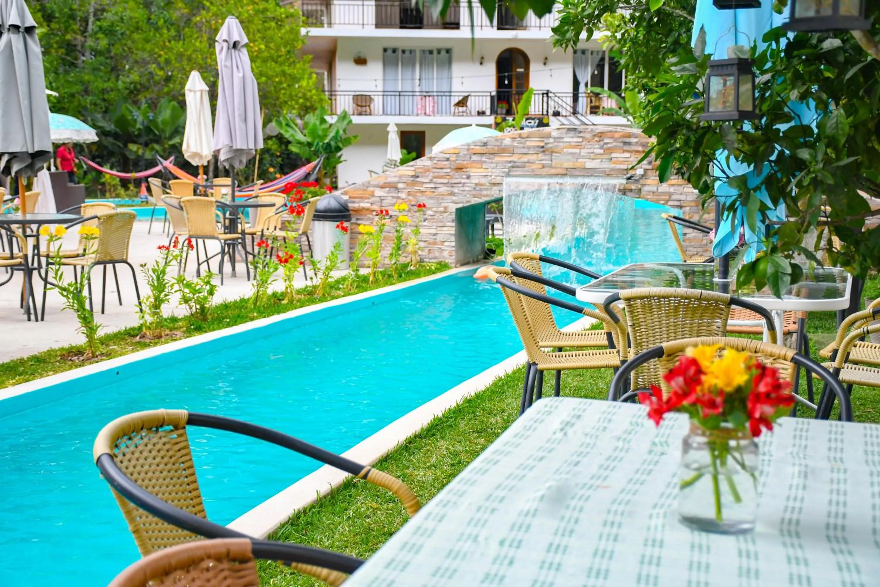 Restaurant/places to eat in Zoila's Suite Escape