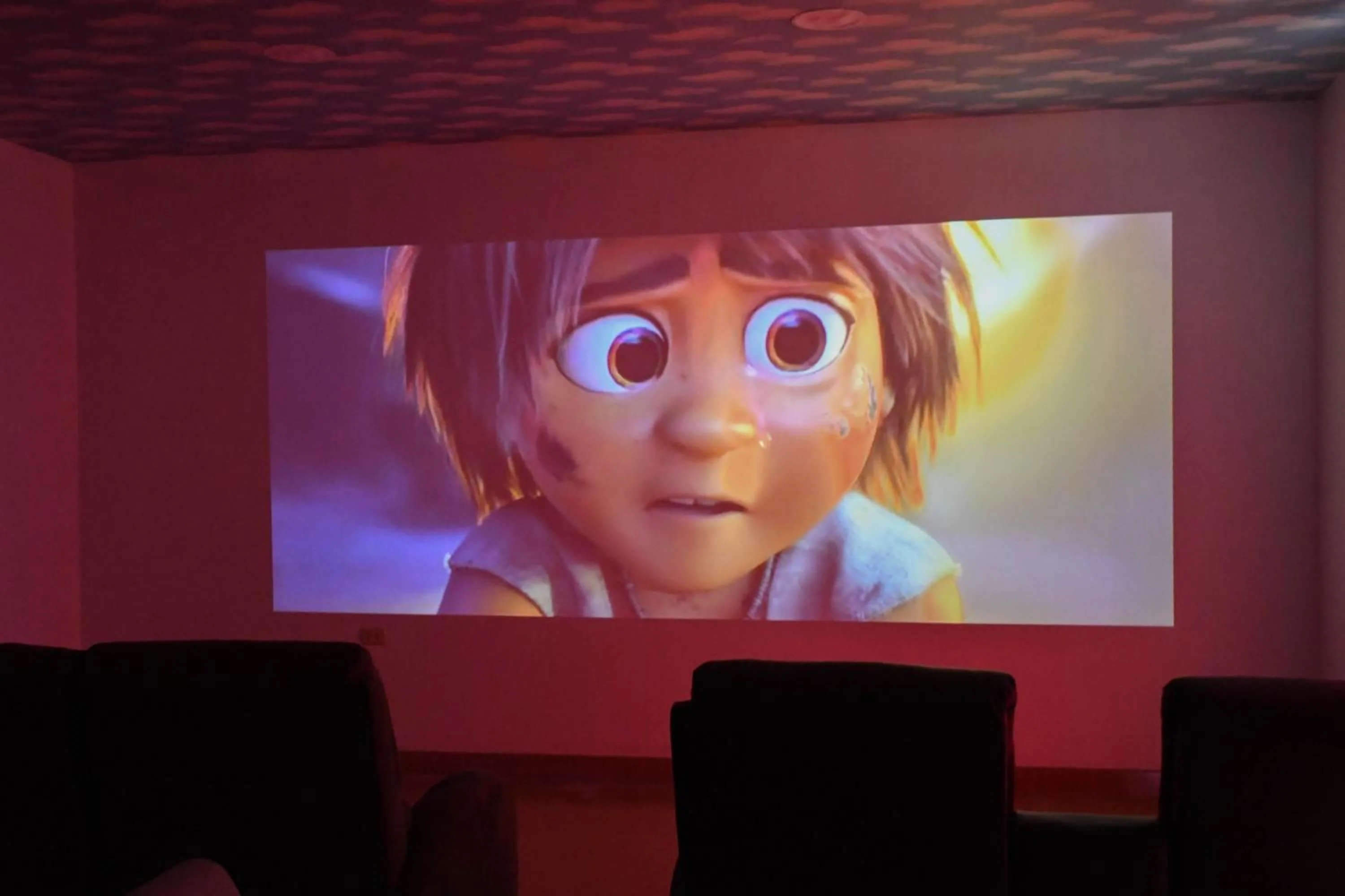 Entertainment in Zoila's Suite Escape