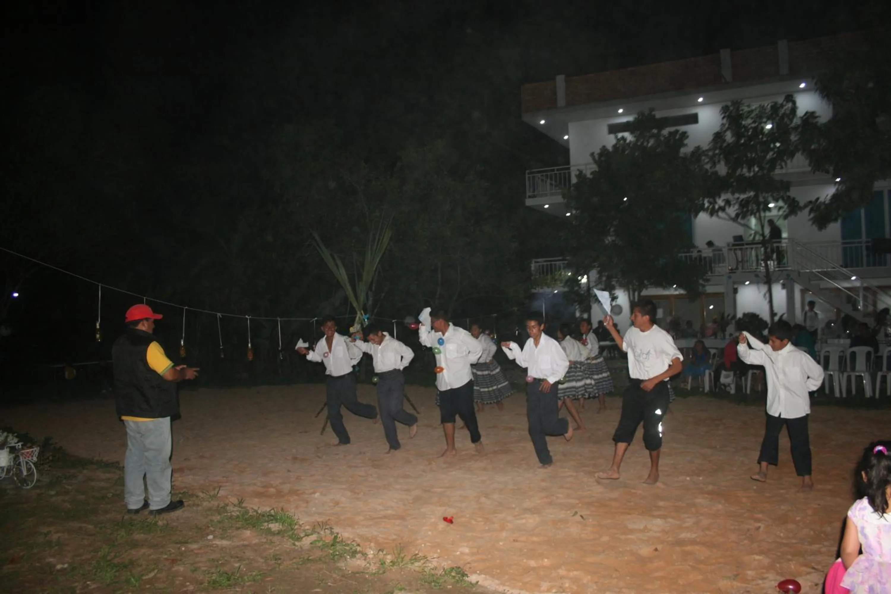 Evening entertainment in Zoila's Suite Escape