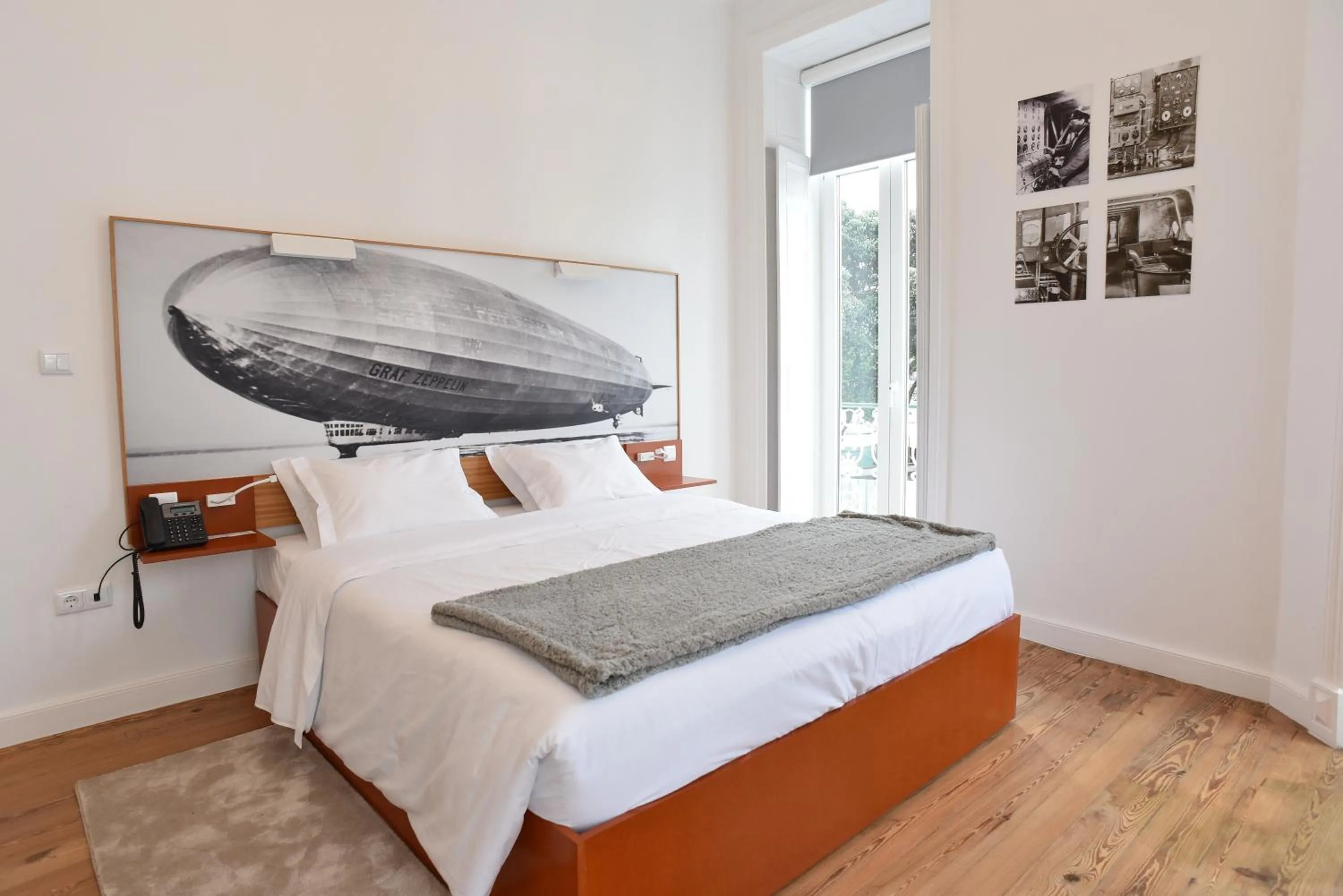 TV and multimedia, Bed in Internacional Azores Boutique