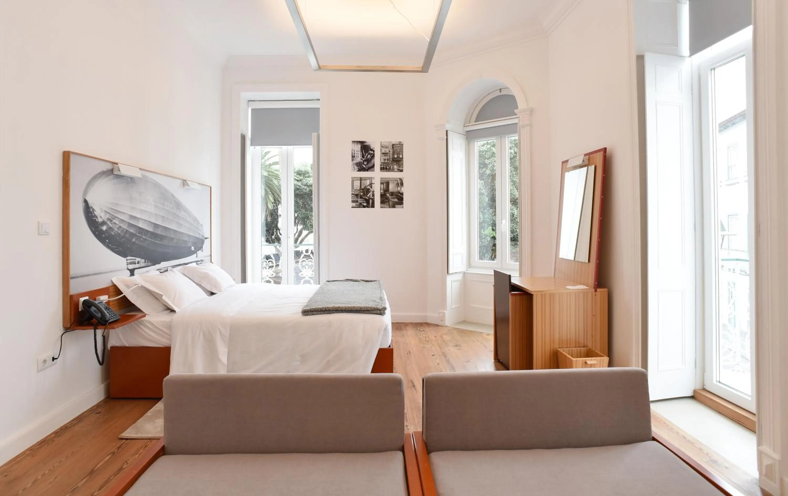 Restaurant/places to eat, Bed in Internacional Azores Boutique