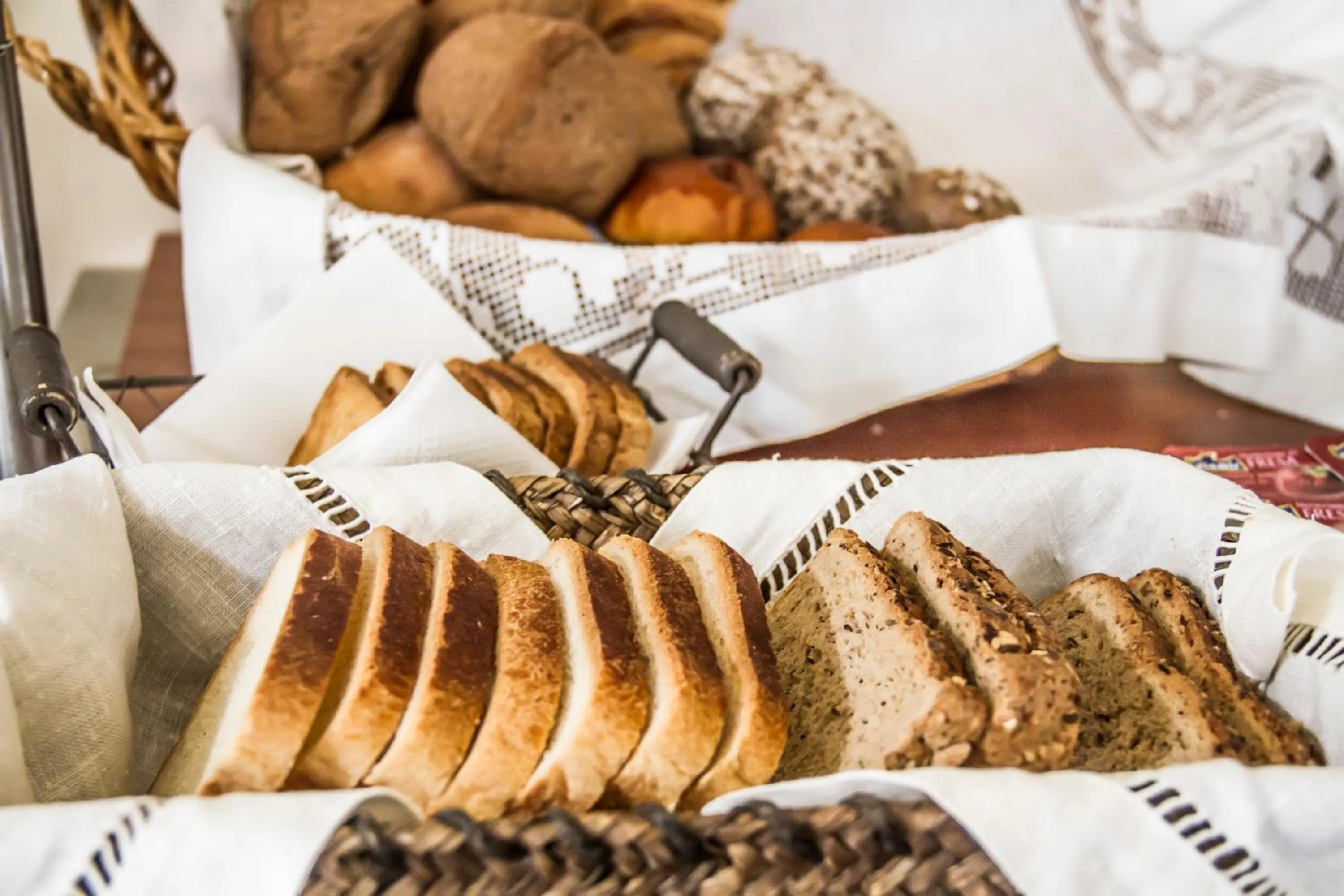 Continental breakfast in Internacional Azores Boutique