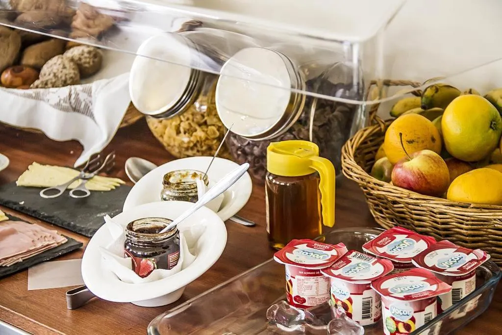 Continental breakfast in Internacional Azores Boutique