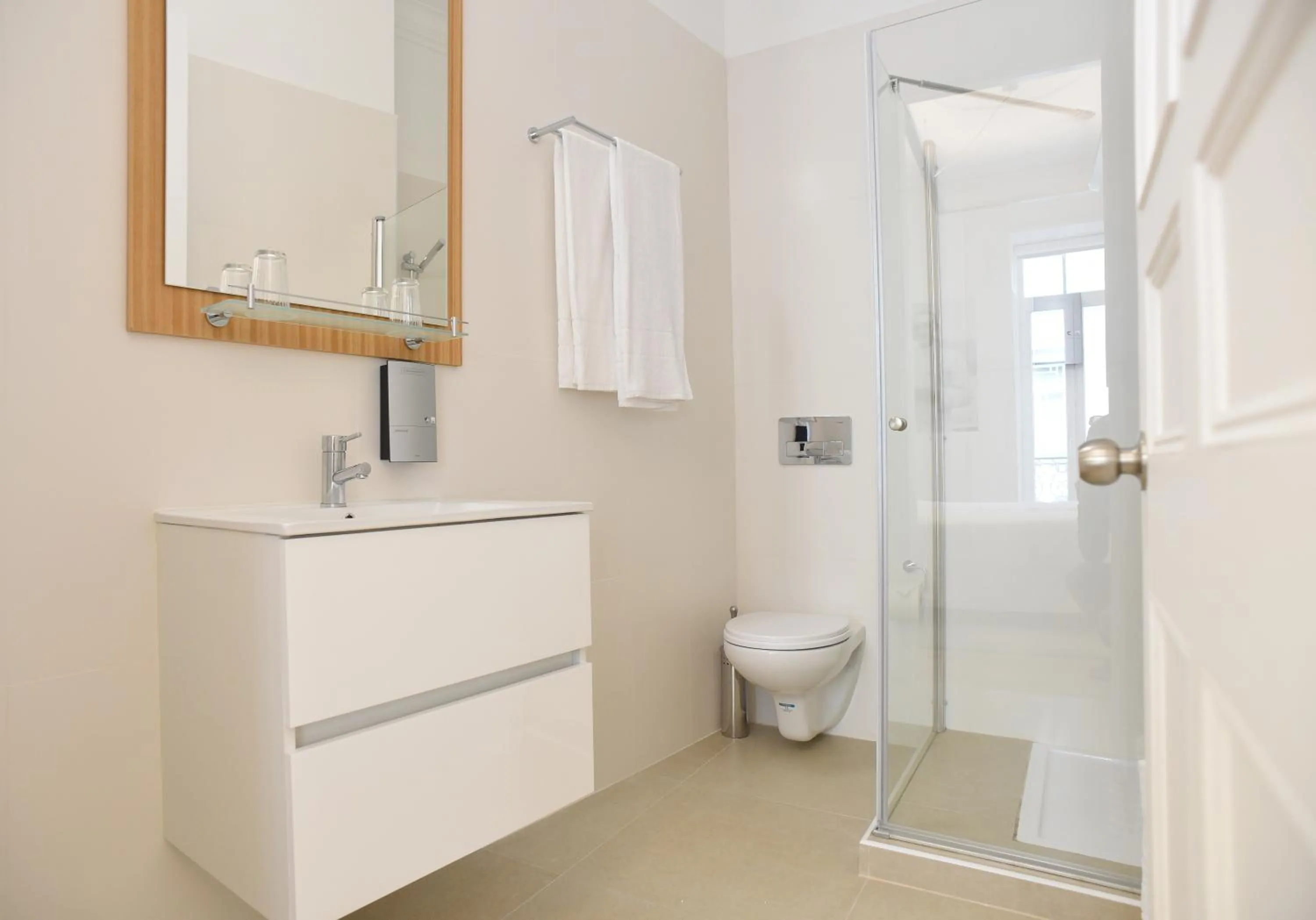 Shower in Internacional Azores Boutique