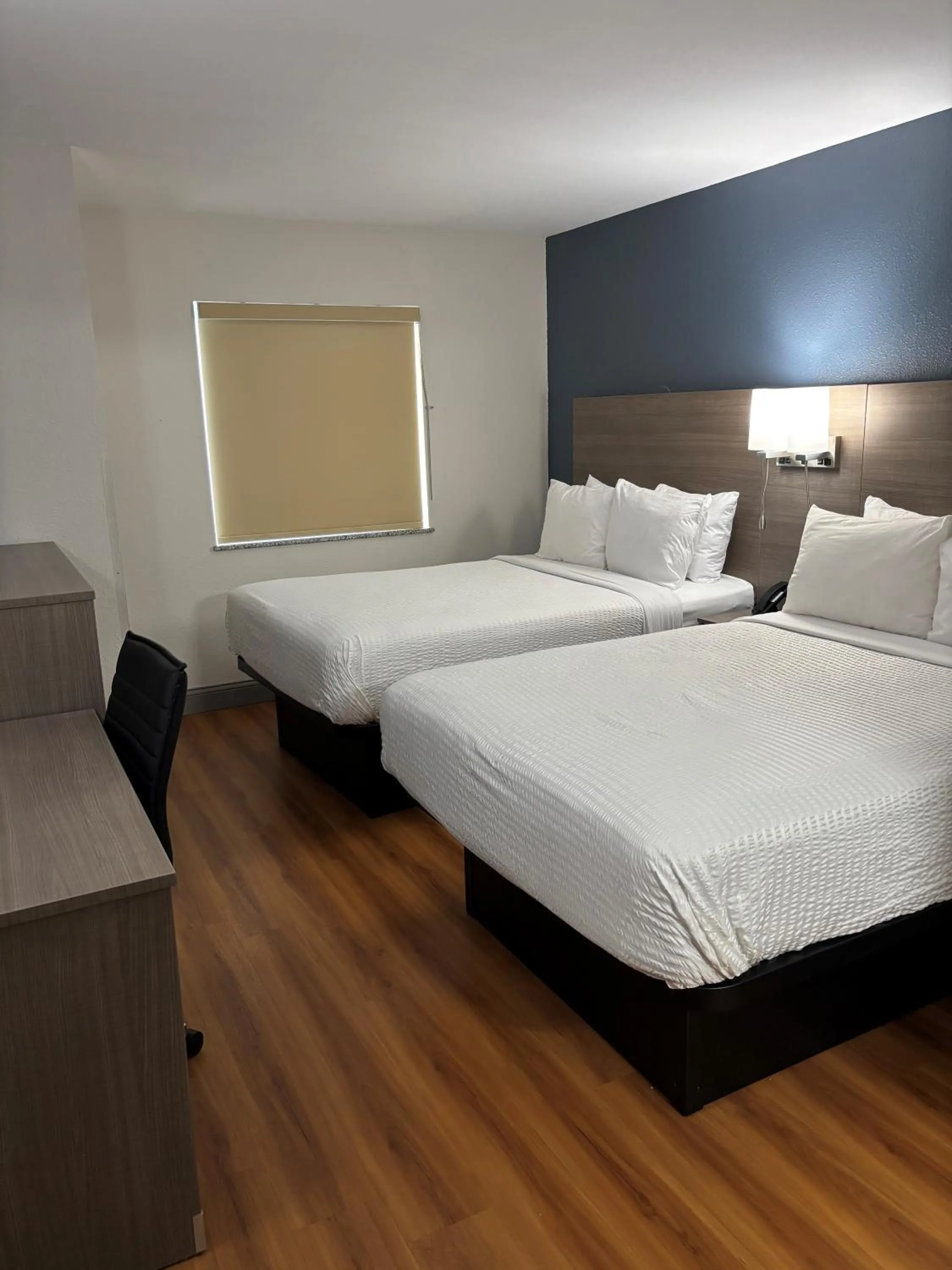 Guests, Bed in Baymont by Wyndham Kingdom City