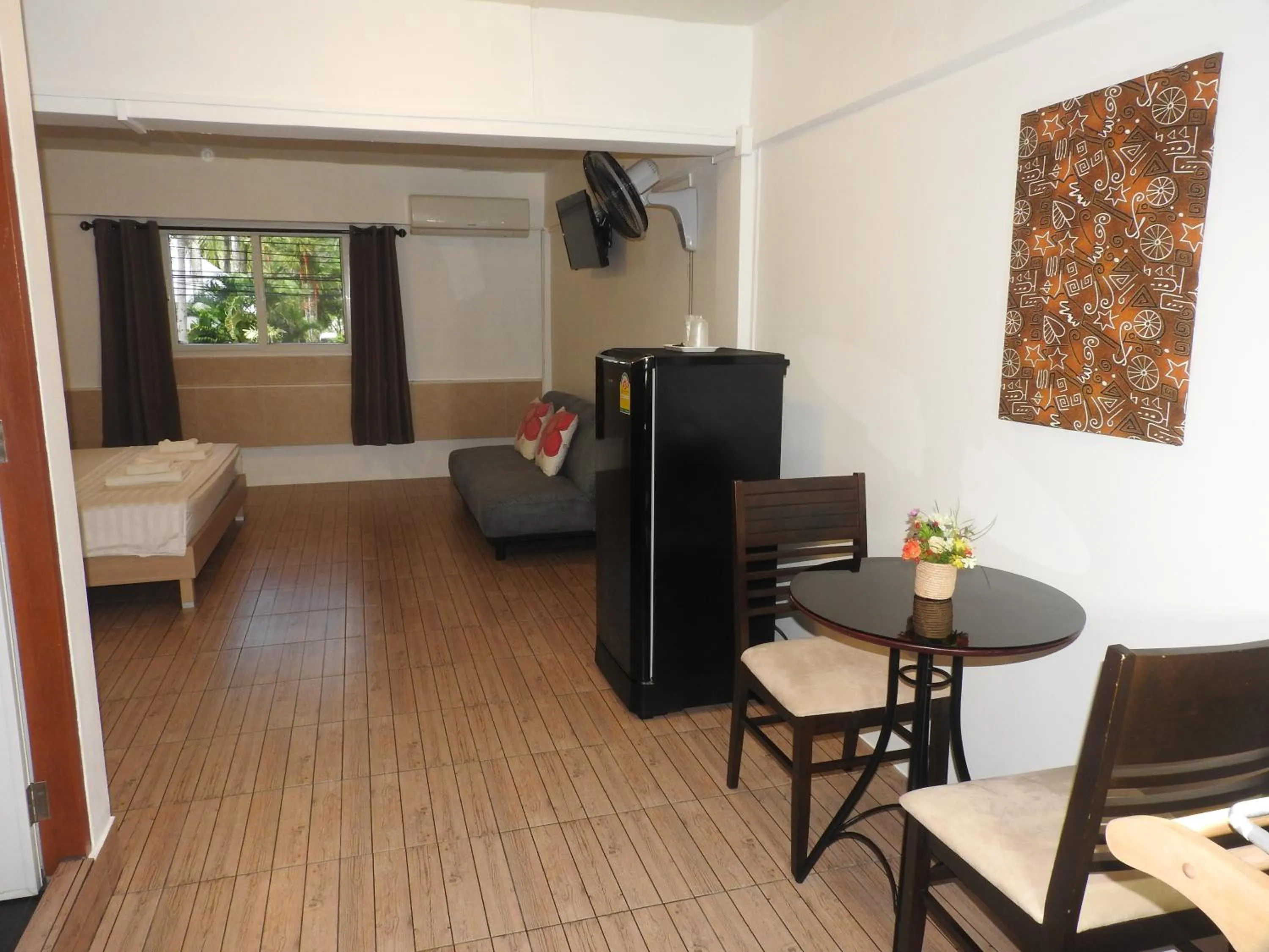 Photo of the whole room in Allstar Guesthouse