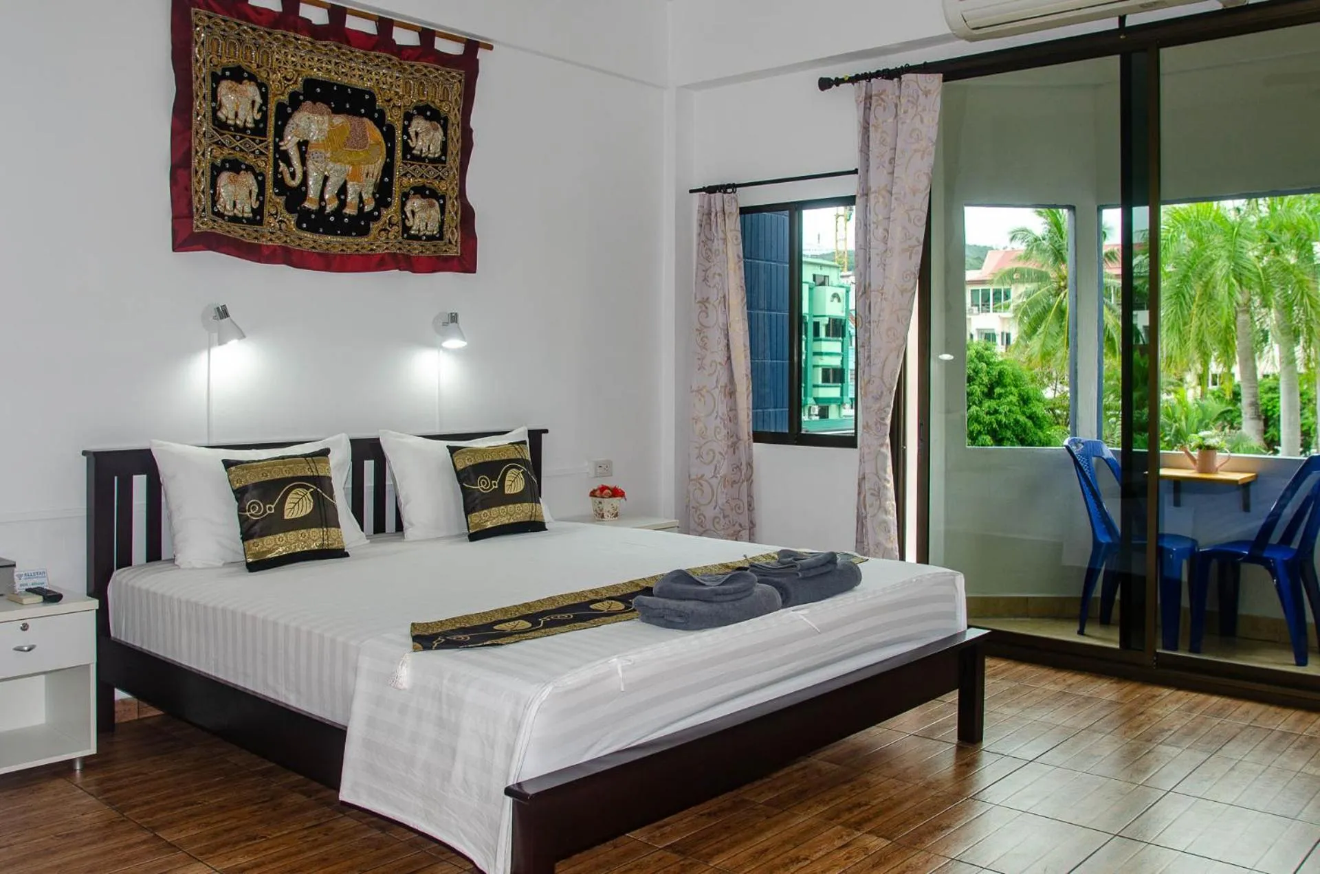 Bed in Allstar Guesthouse