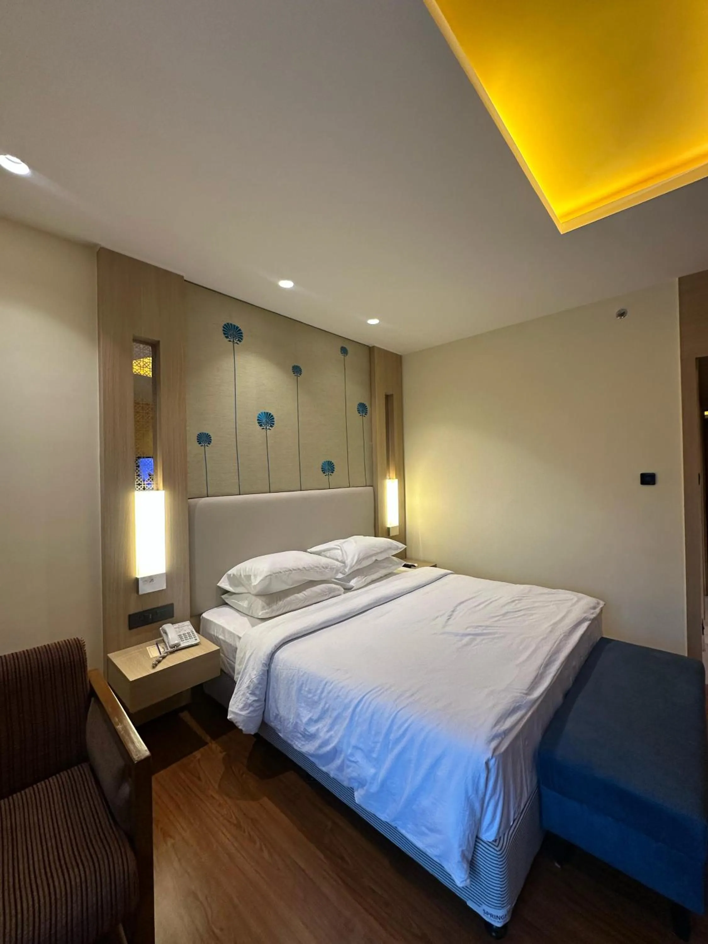 Bed in Mansingh Palace, Ajmer