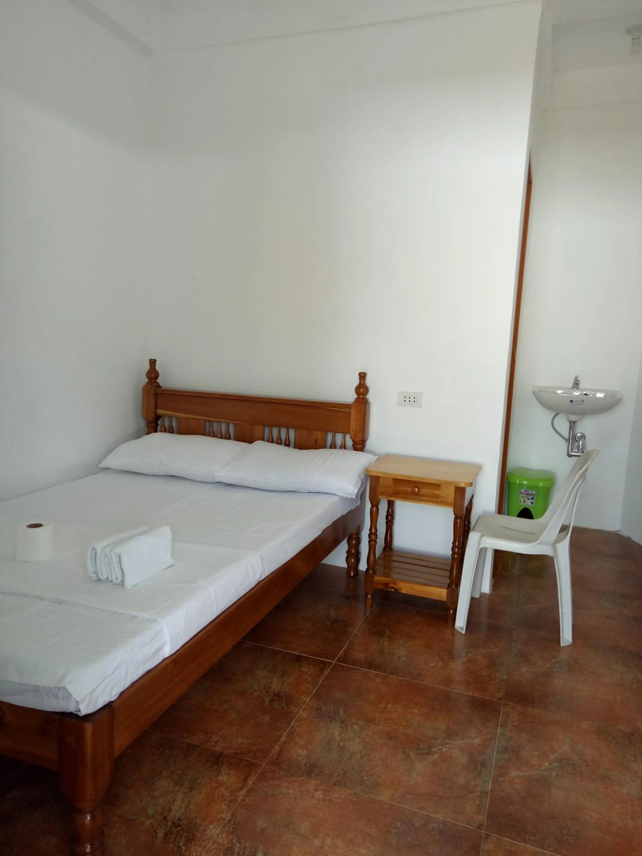 Bed in Jeno Tourist Inn