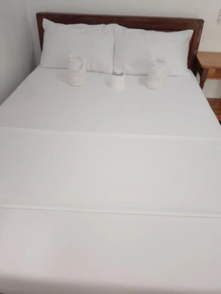 Bed in Jeno Tourist Inn