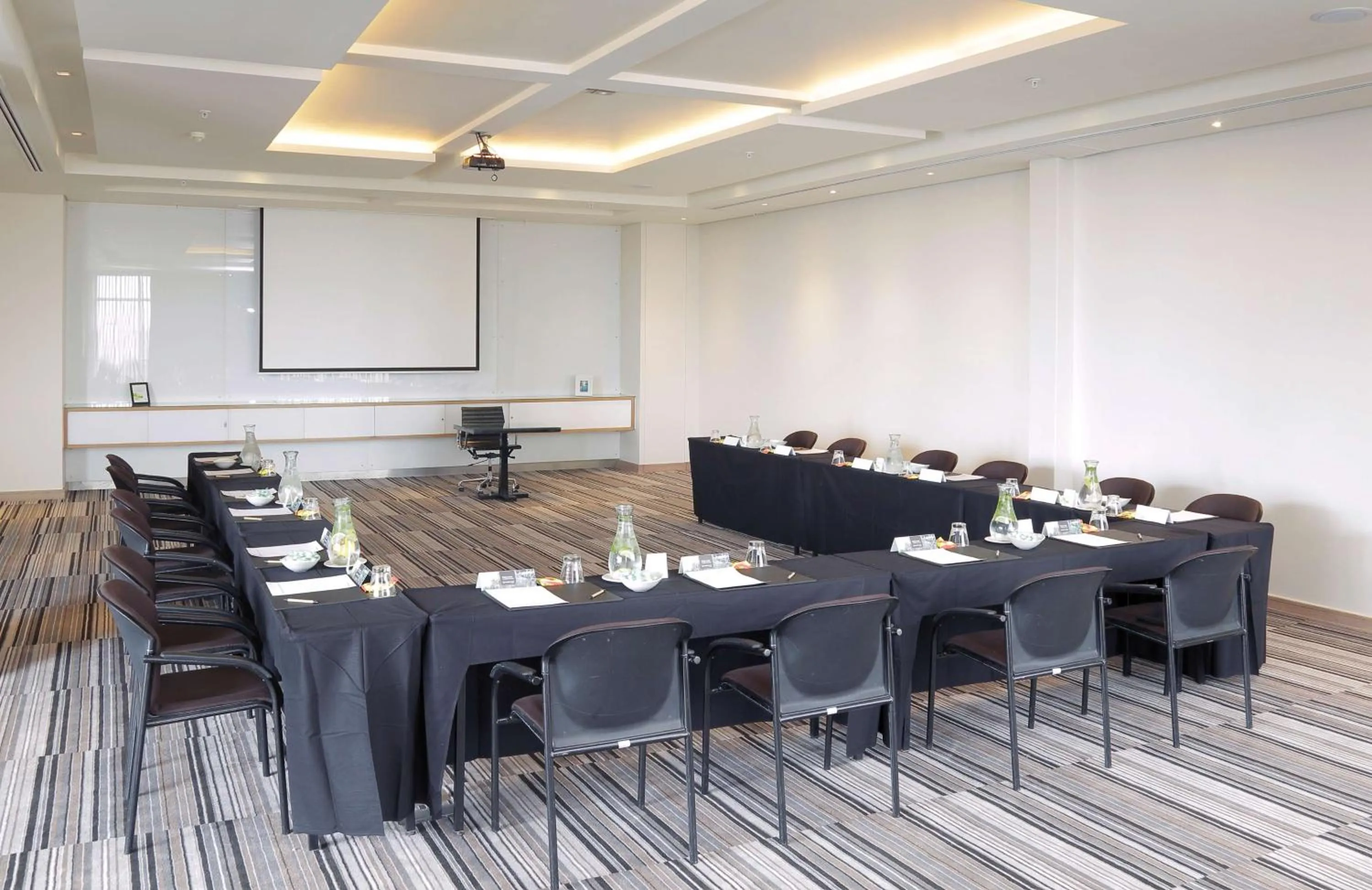 Meeting/conference room in Southern Sun Hyde Park Sandton
