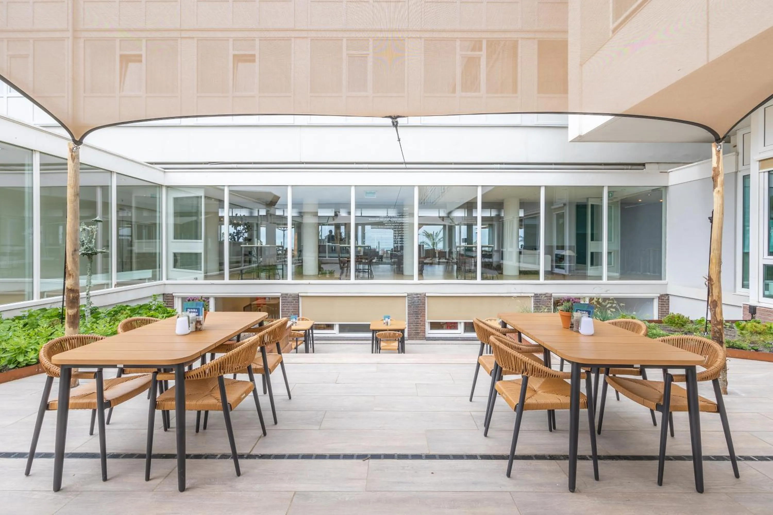 Patio in Hotel de Baak Seaside