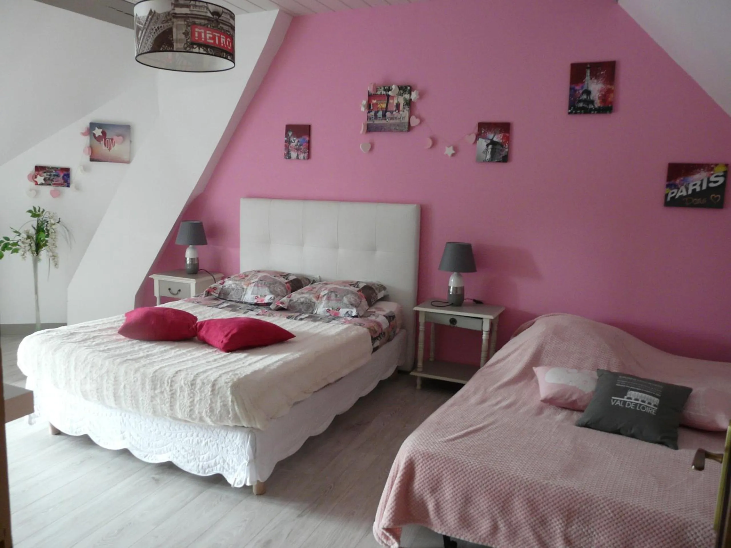 Bed in LES HIRONDELLES