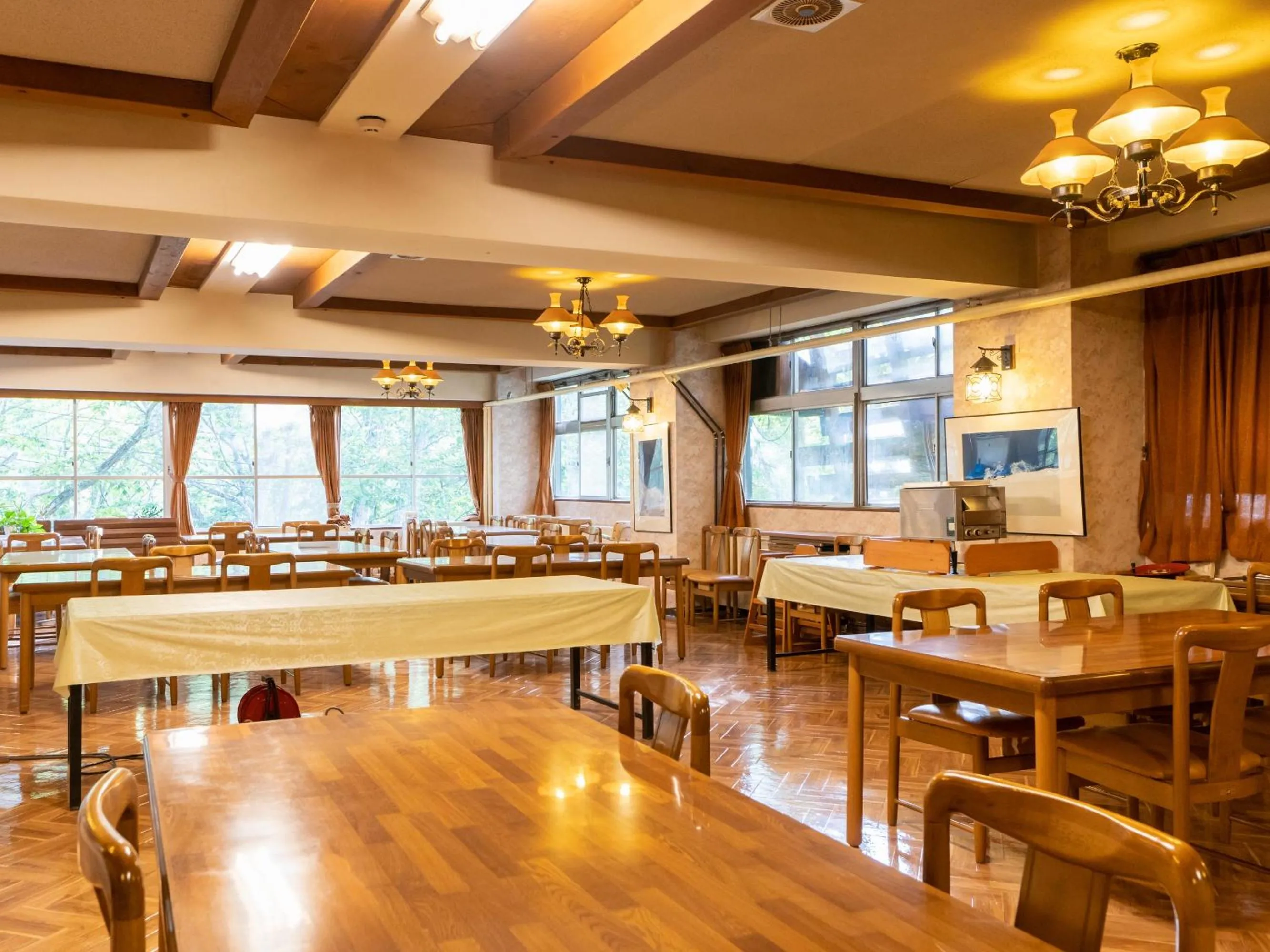 Restaurant/places to eat in Villa Alpen