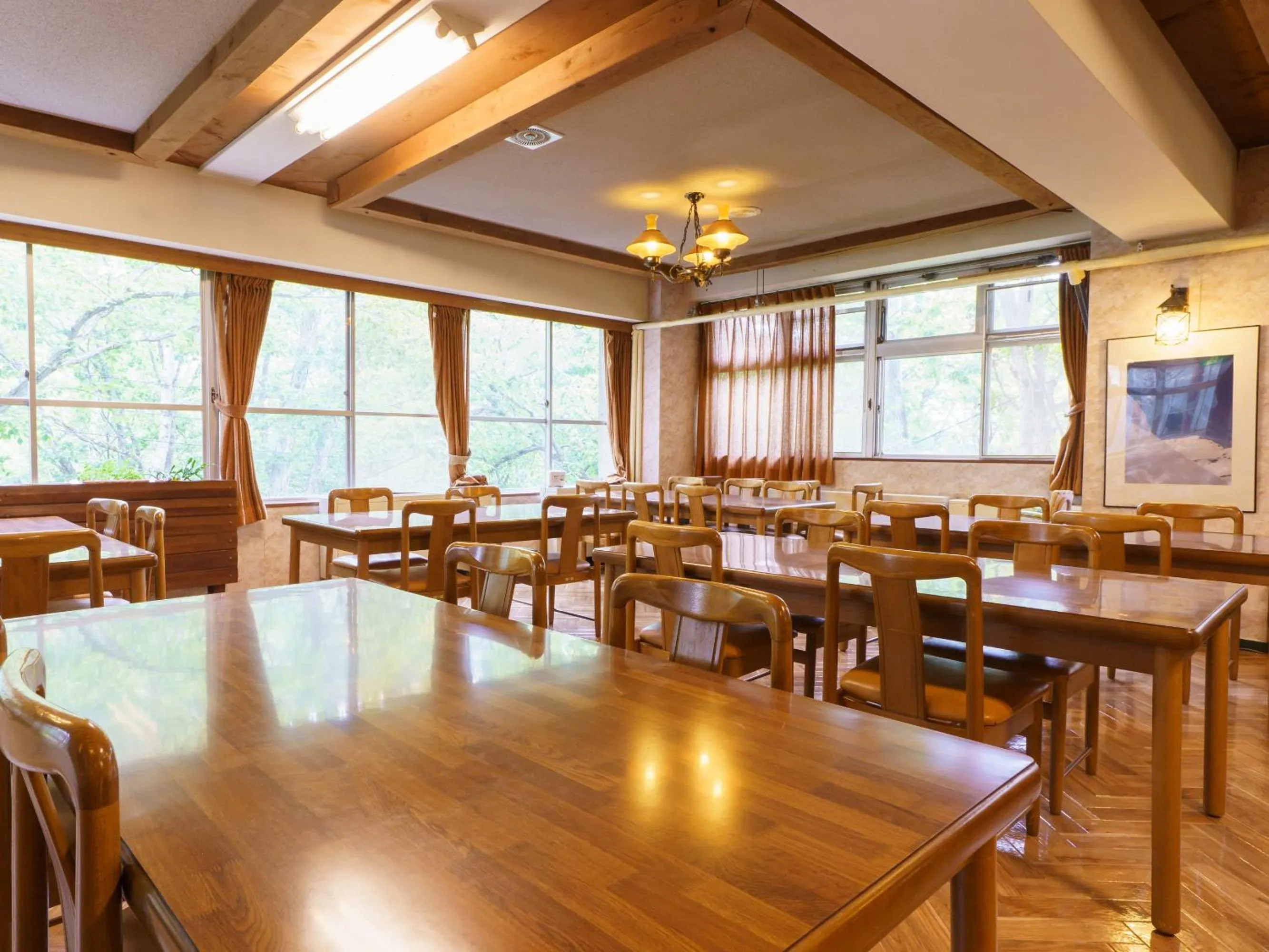 Restaurant/places to eat in Villa Alpen