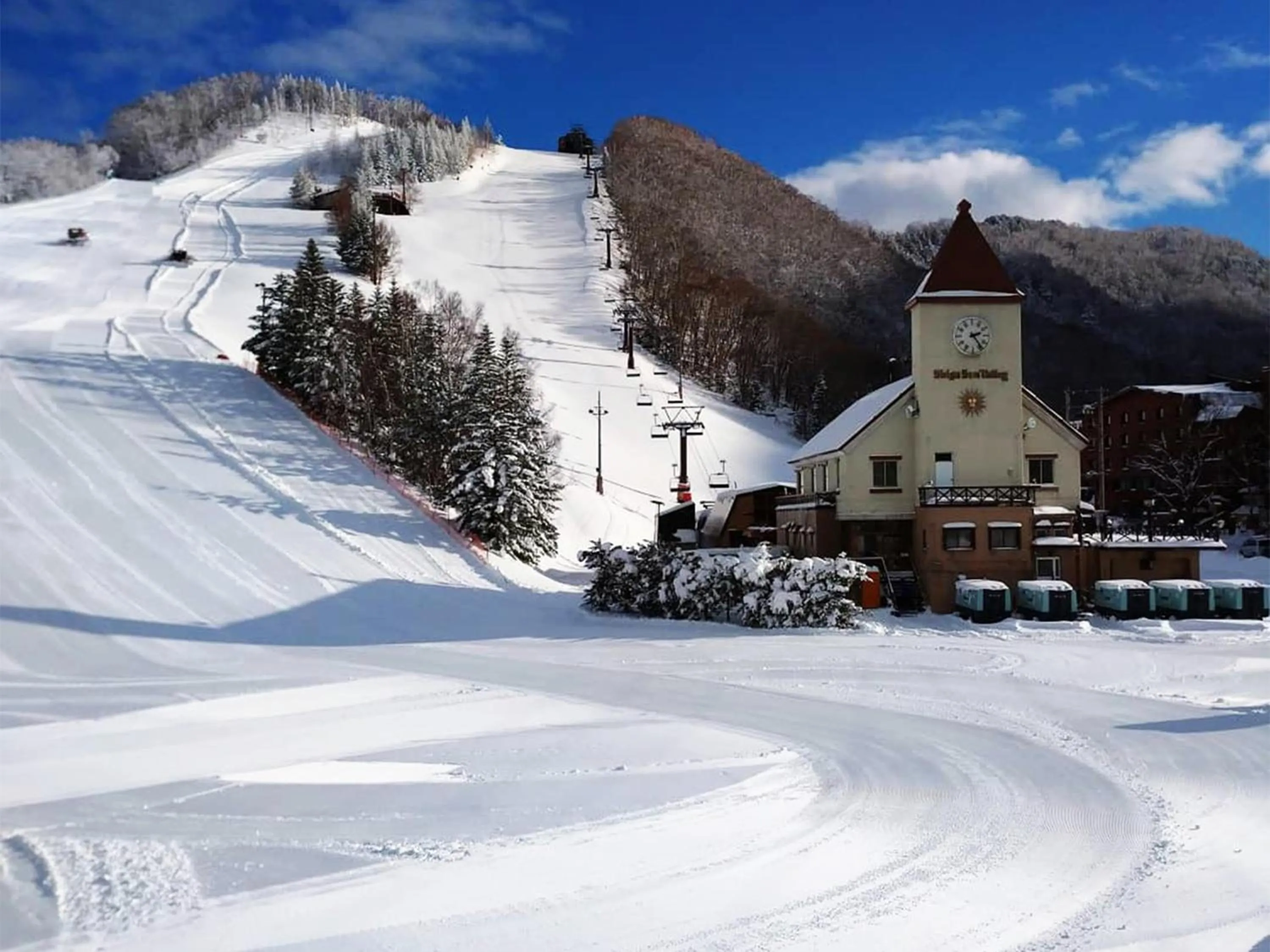 Skiing in Villa Alpen