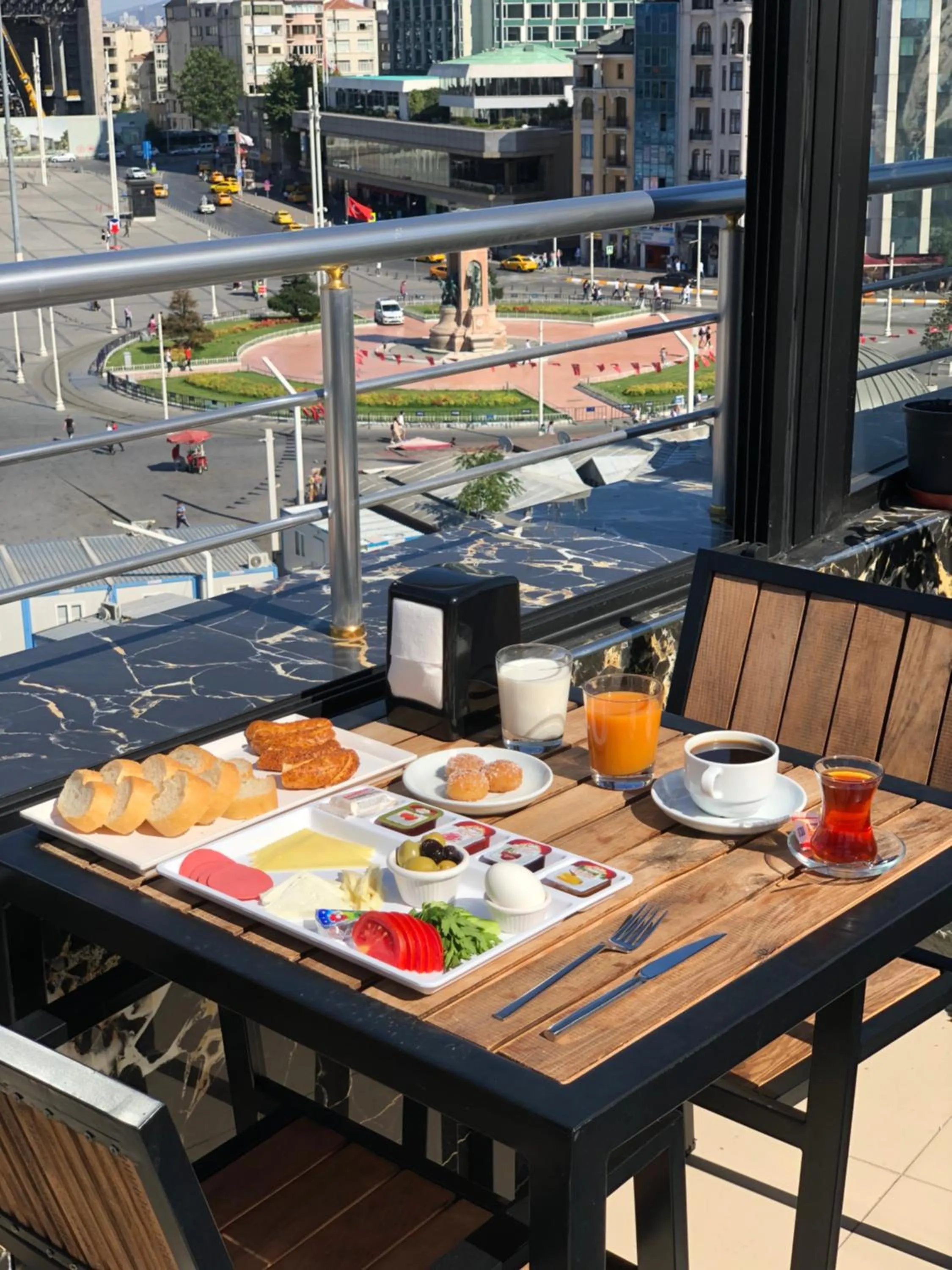 Breakfast in Kartal Palace Taksim Square FAMILY HOTEL