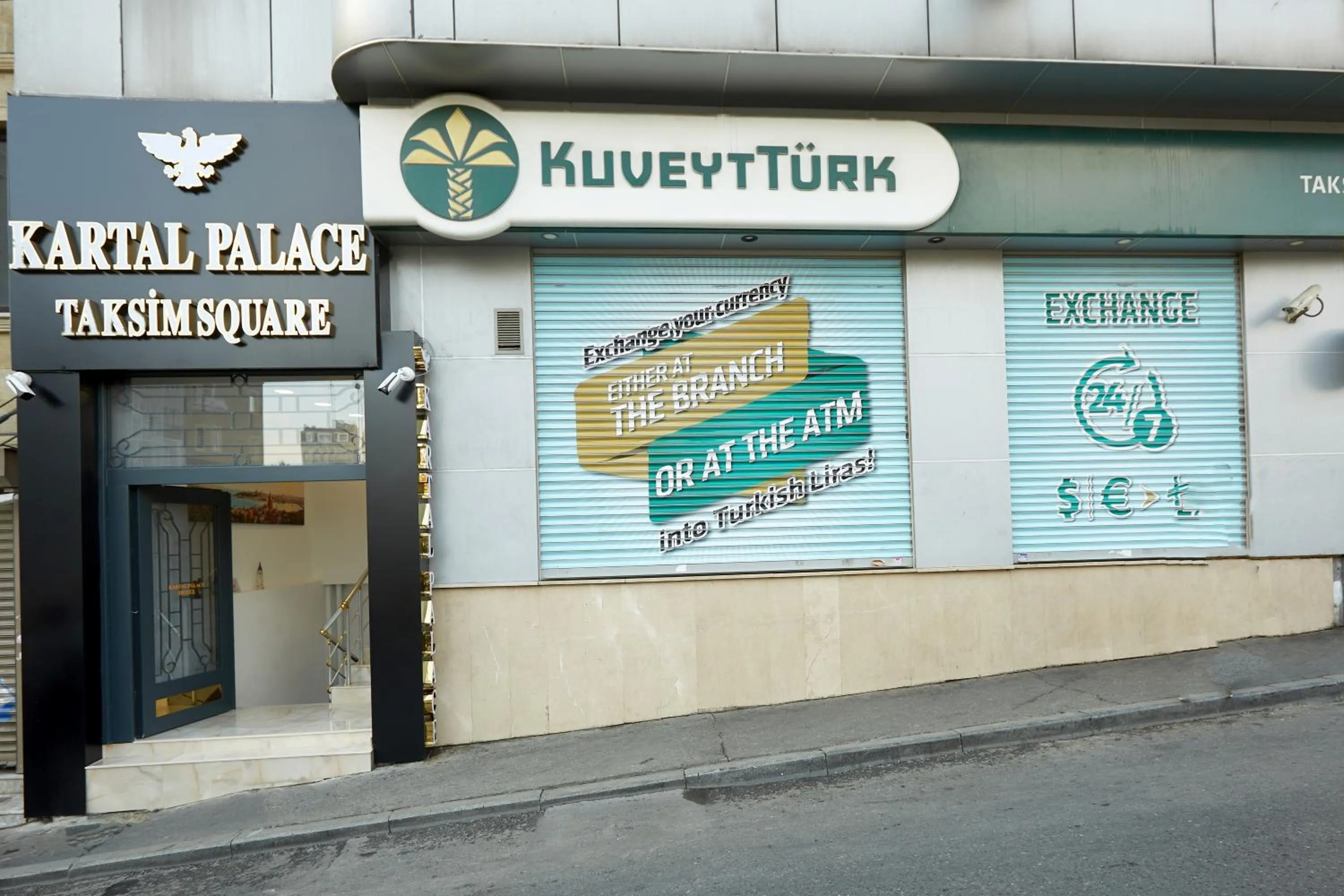 Property building in Kartal Palace Taksim Square FAMILY HOTEL