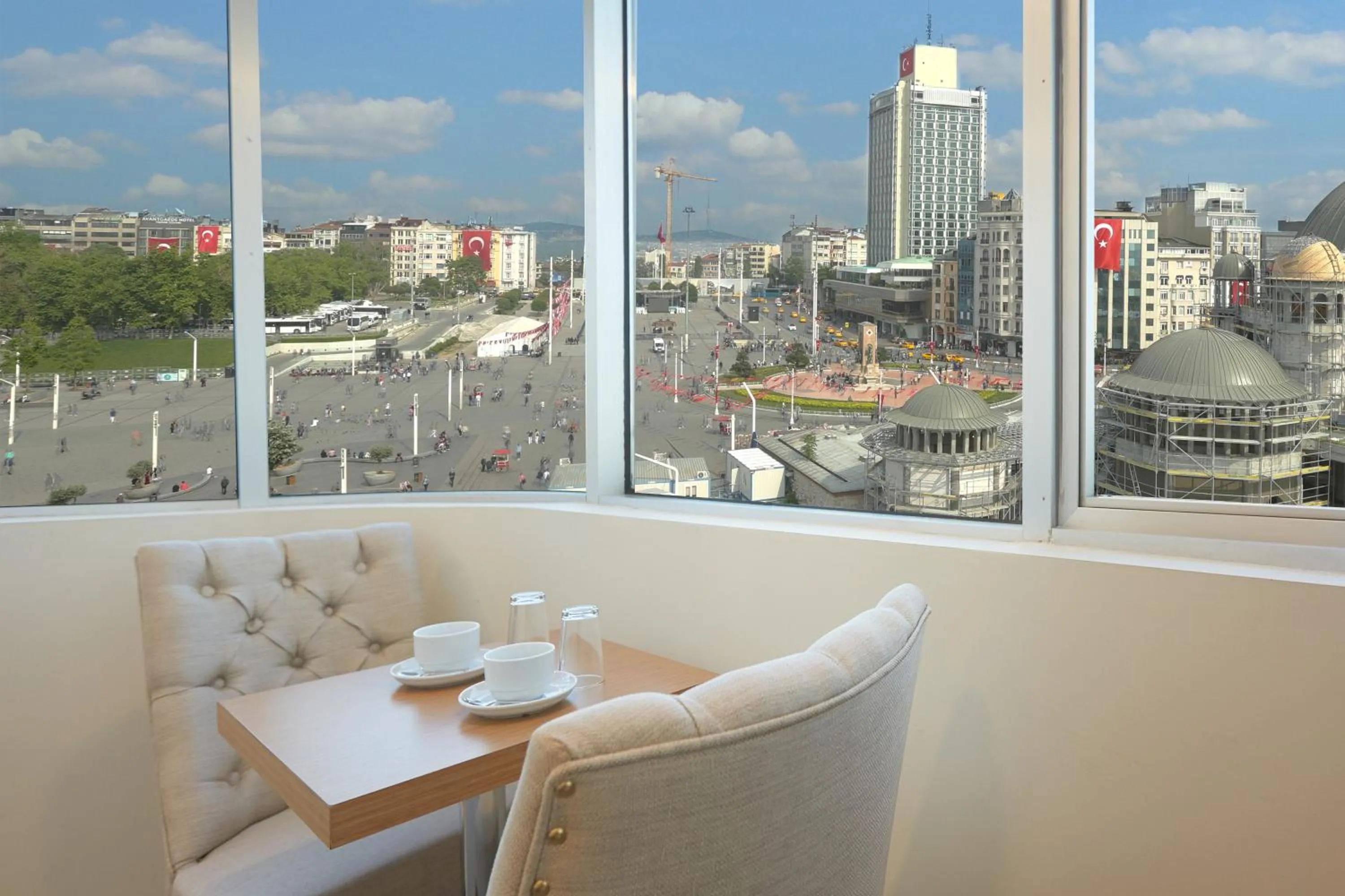 City view in Kartal Palace Taksim Square FAMILY HOTEL