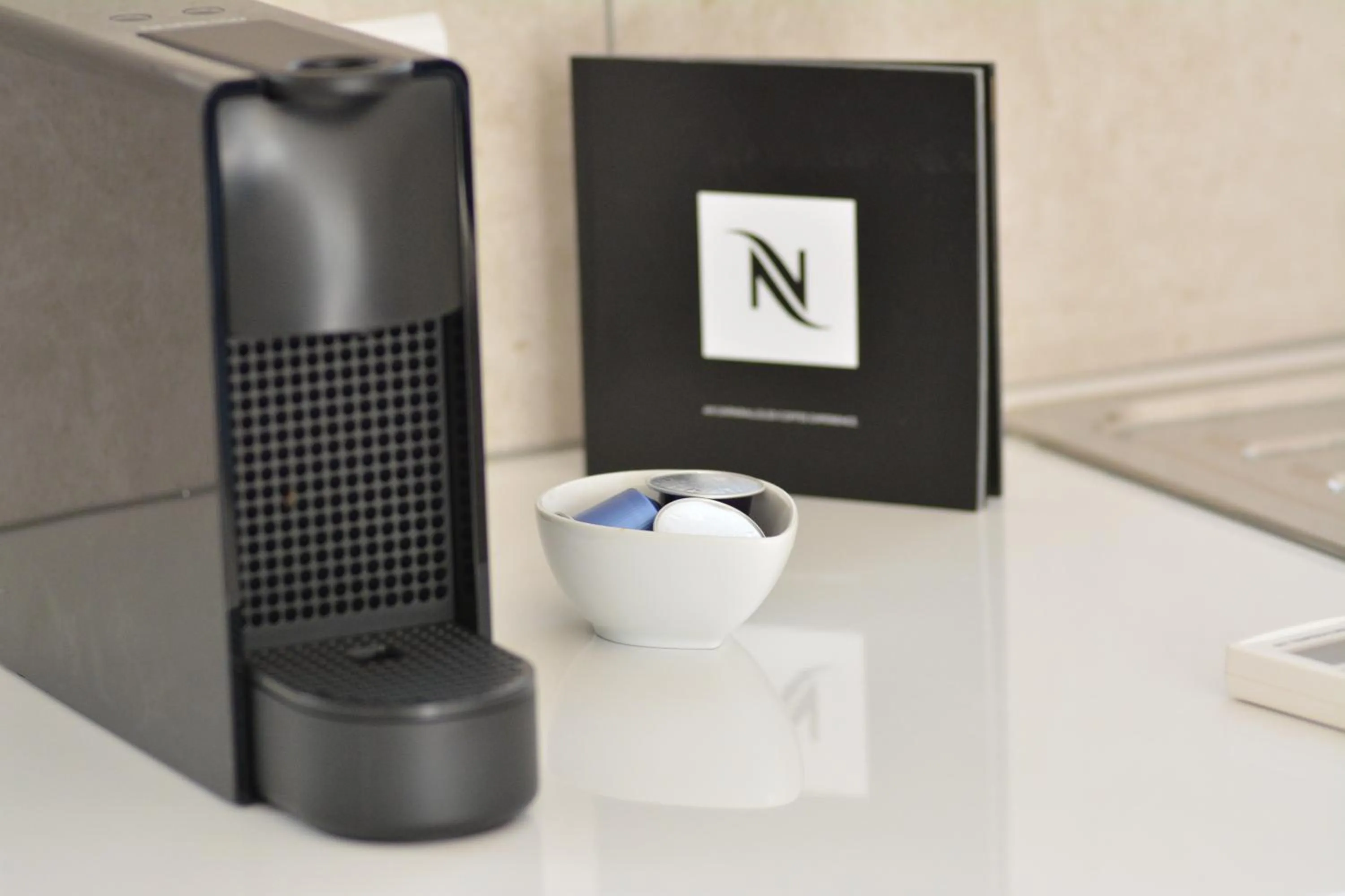 Coffee/tea facilities in Proteas Mare Suites