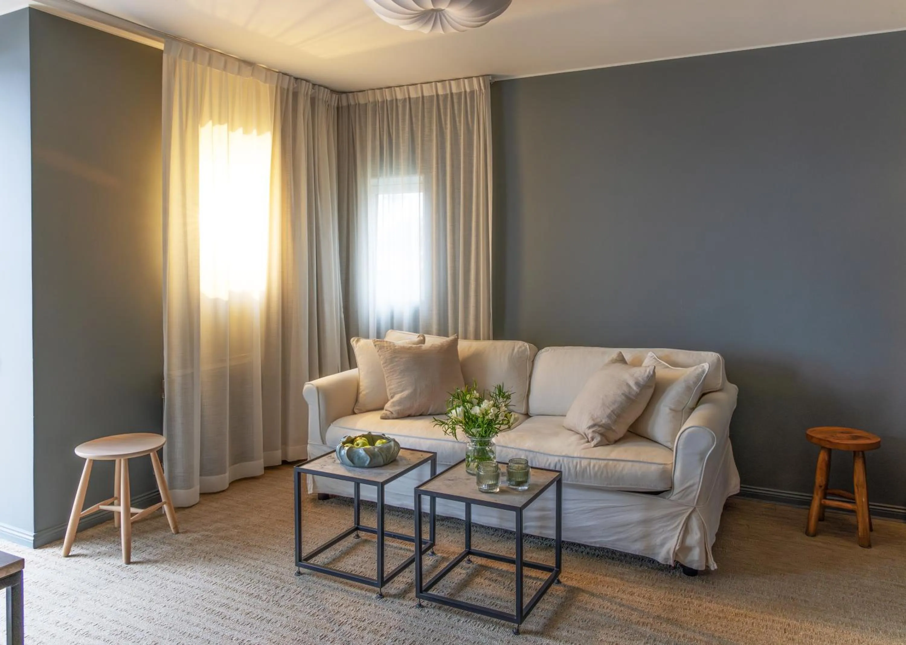 Seating area in Sandhamn Seglarhotell