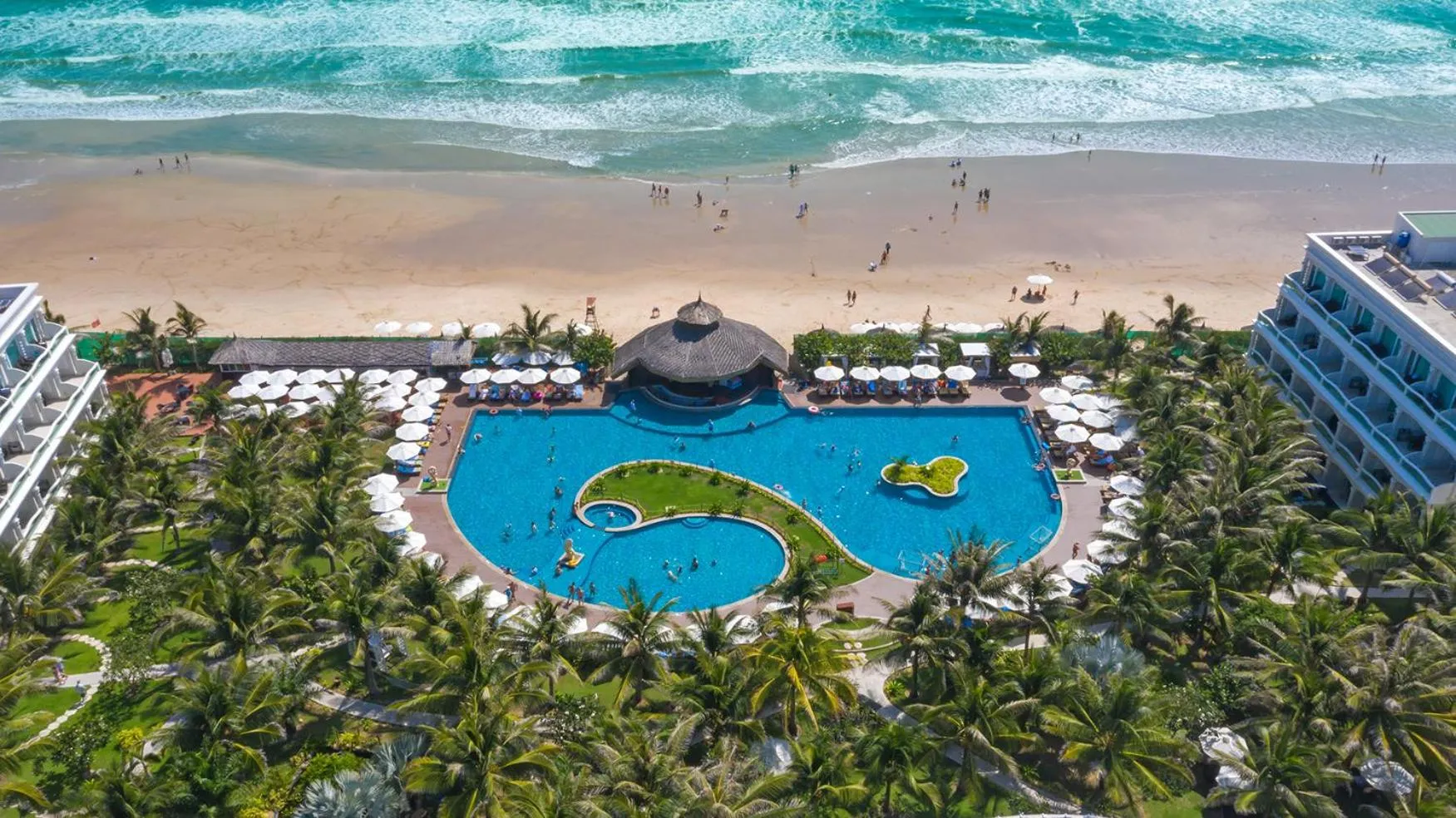 Location in The Sailing Bay Beach Resort