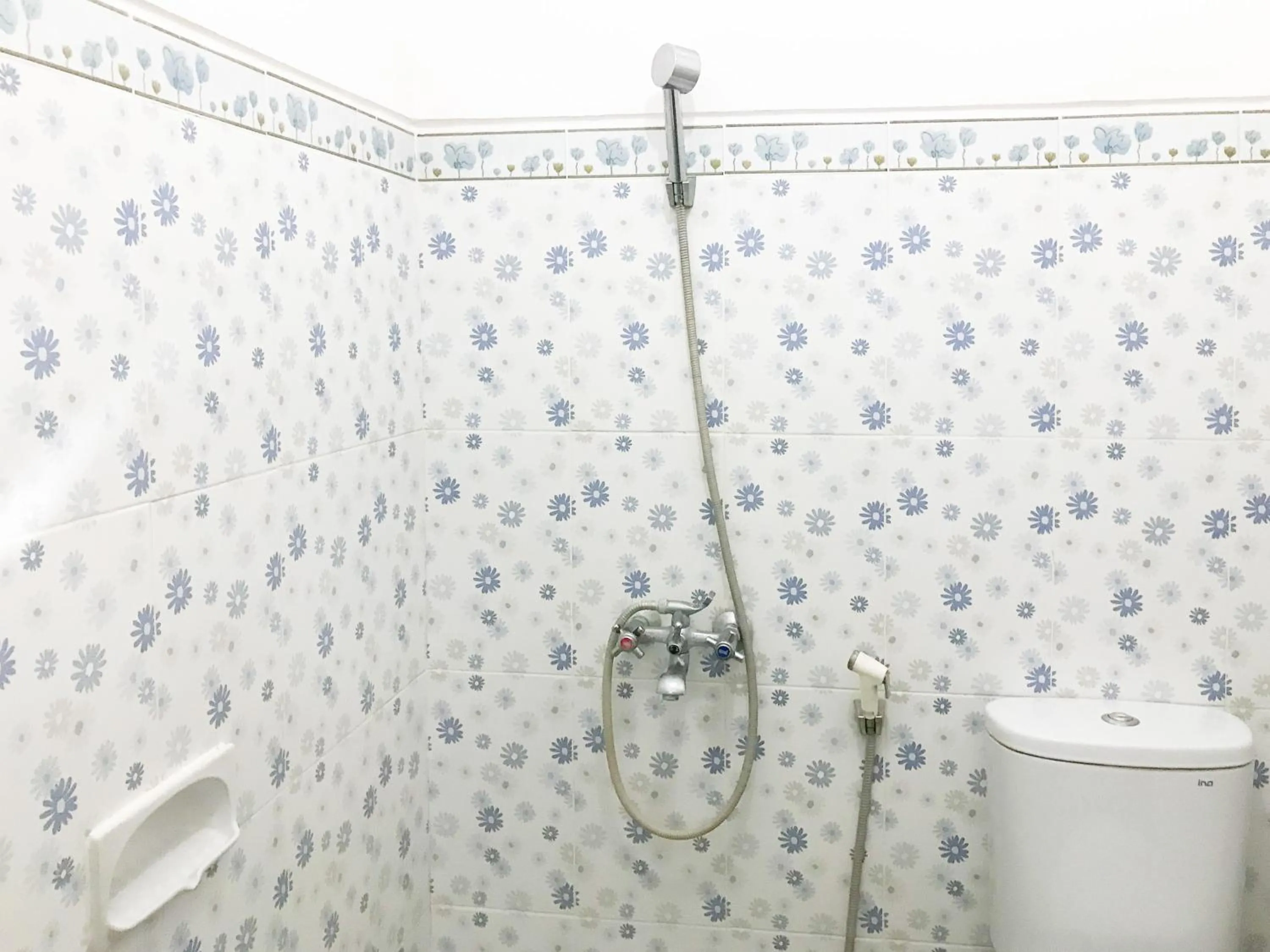 Bathroom in Villa Bunga Guest House RedPartner