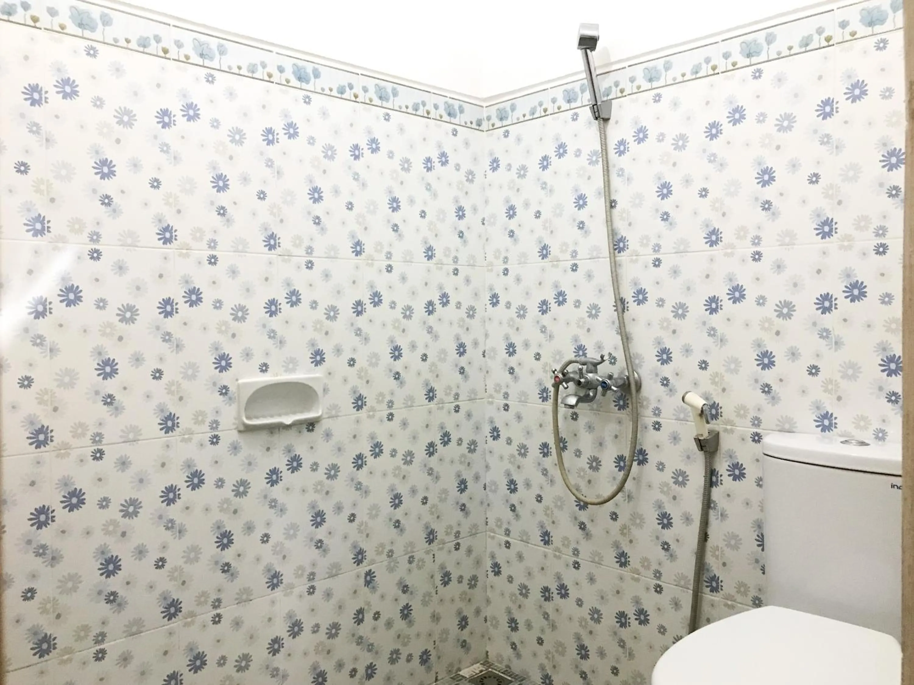 Bathroom in Villa Bunga Guest House RedPartner