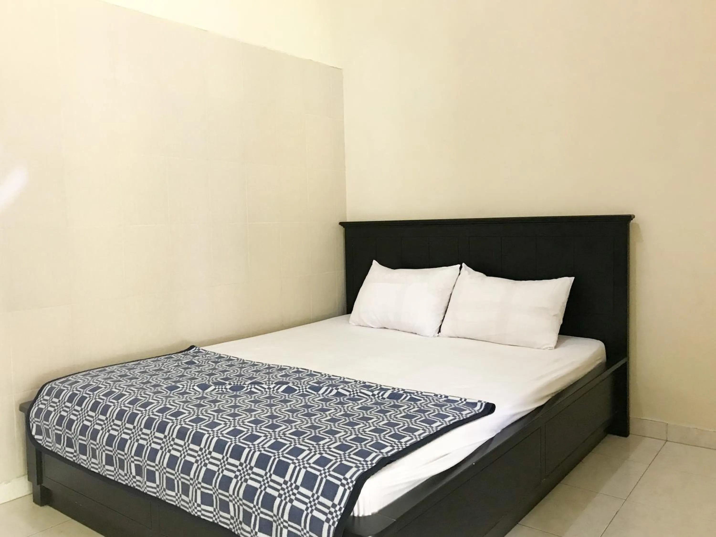 Bedroom, Bed in Villa Bunga Guest House RedPartner