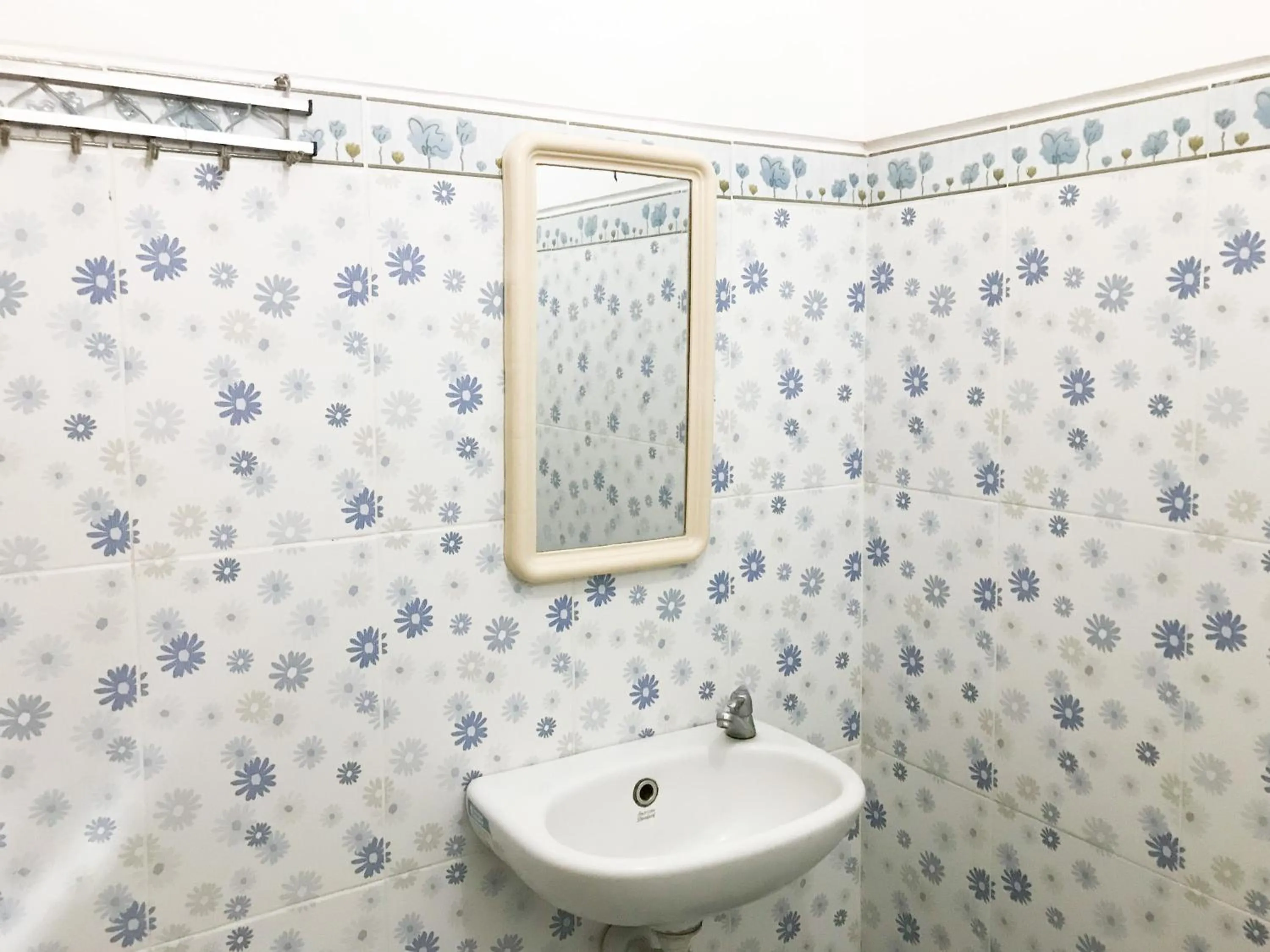 Bathroom in Villa Bunga Guest House RedPartner