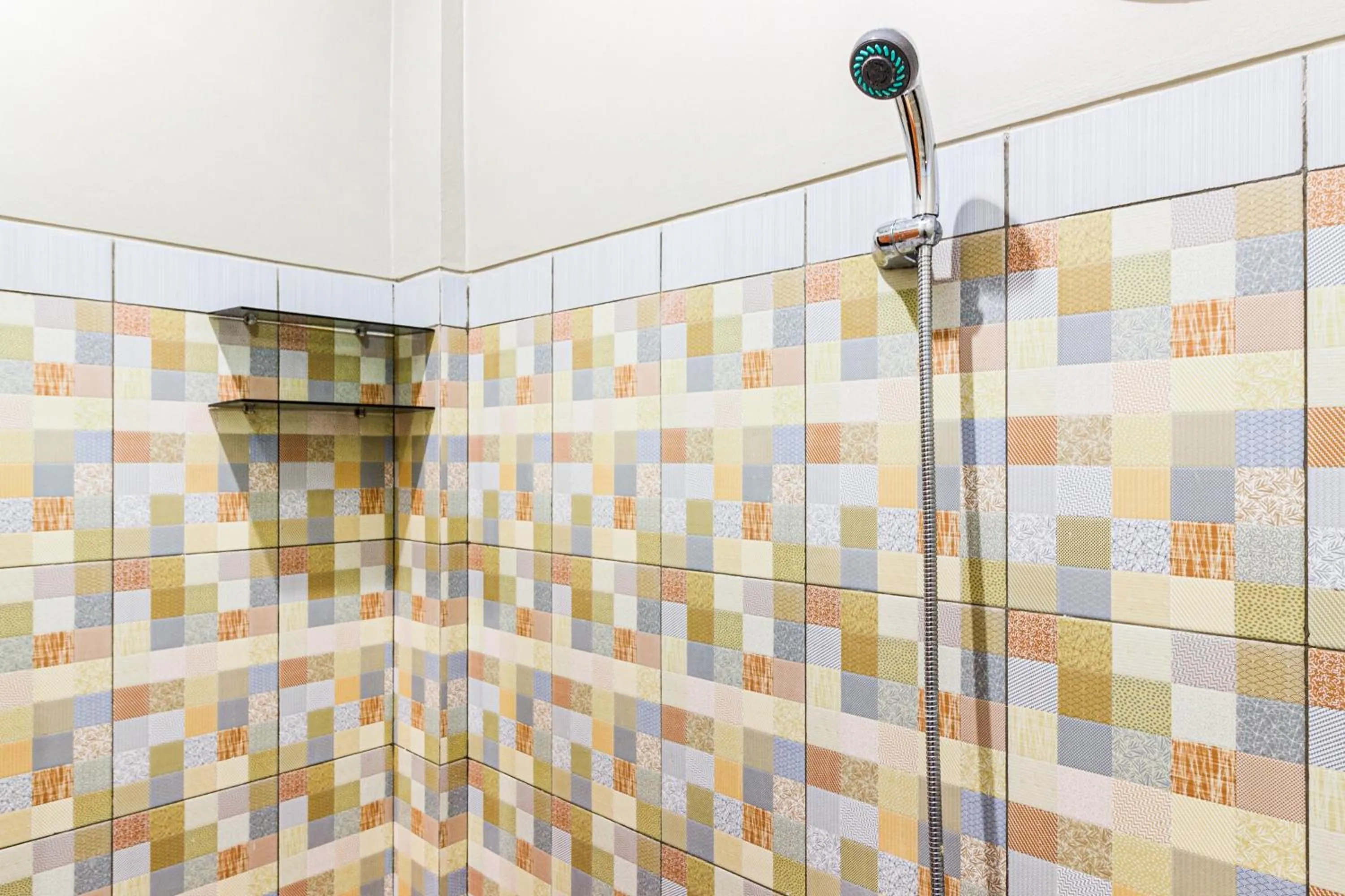 Bathroom in RedDoorz Plus near Pantai Malalayang Manado