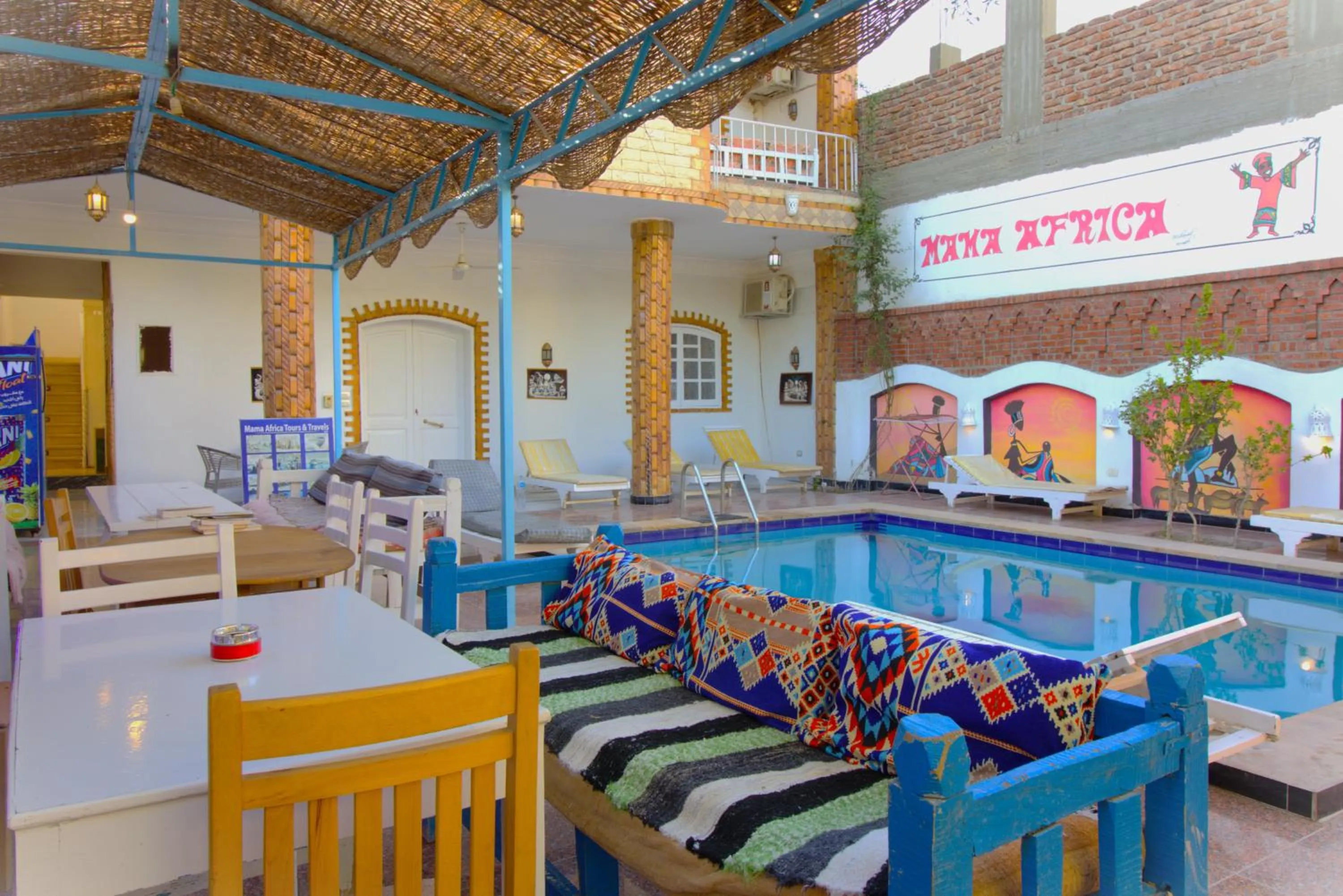 Mama Africa Apts & Studios