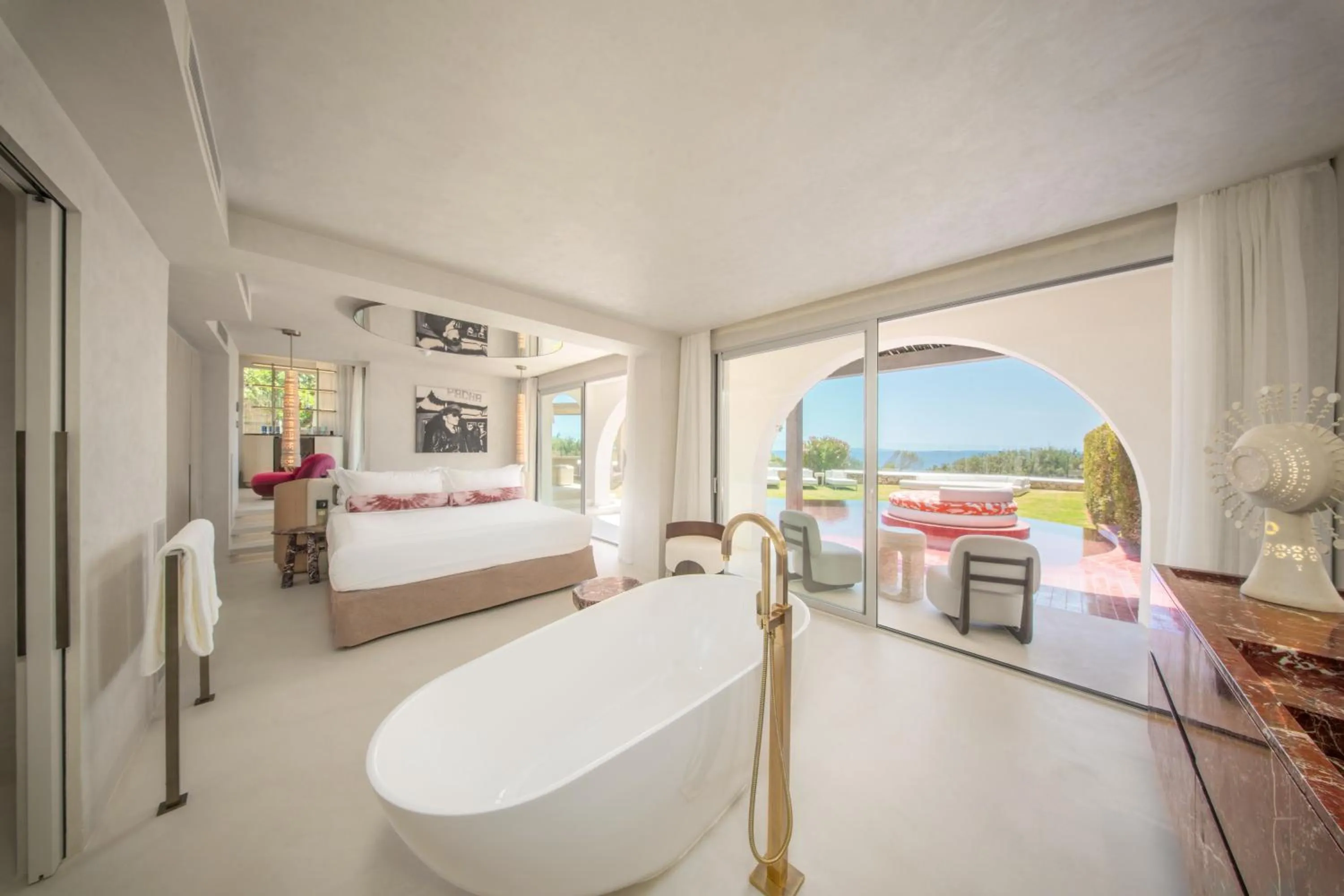 Bed in Destino Five Ibiza - 5-Star Grand Luxe Resort