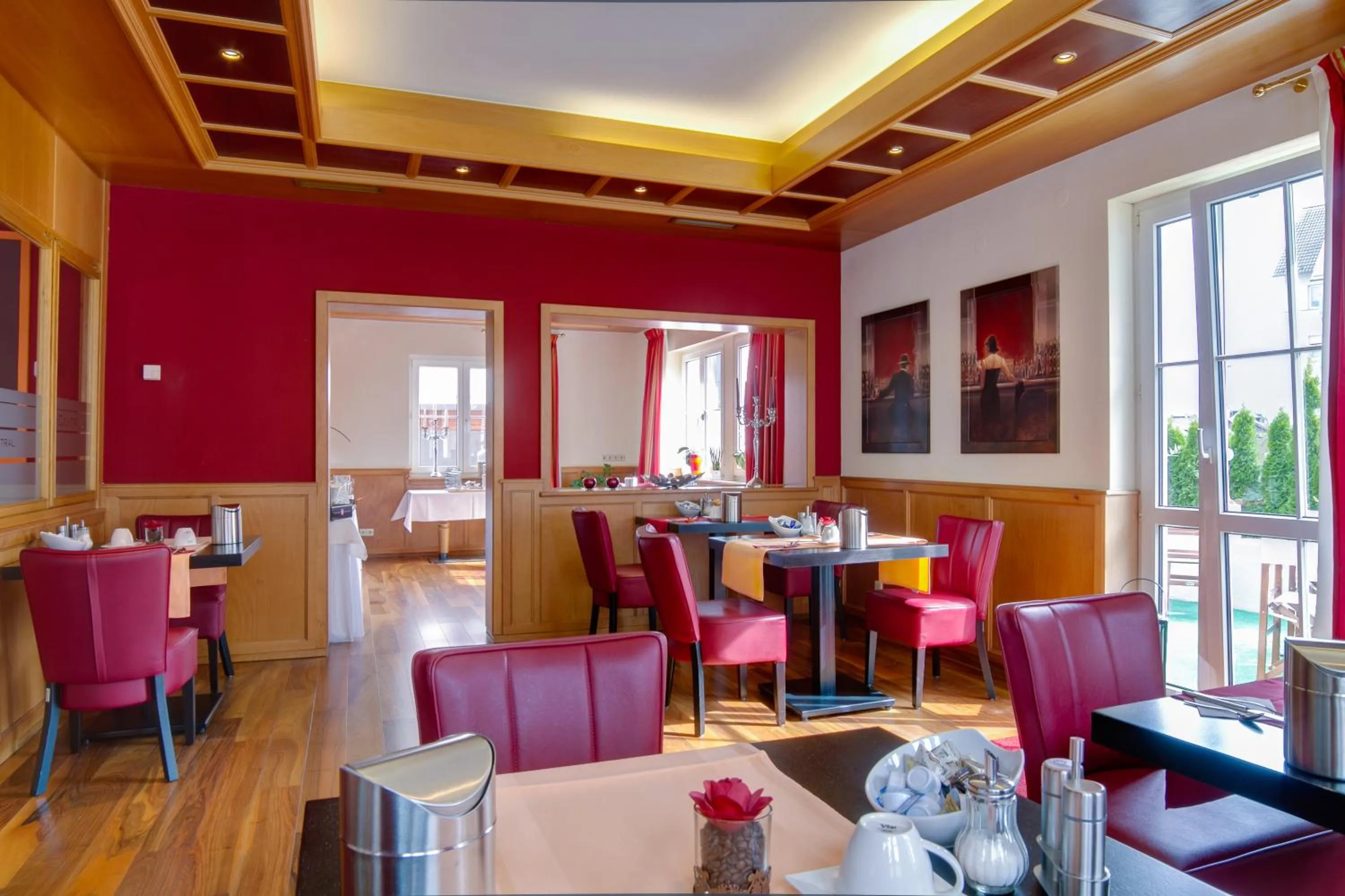 Restaurant/places to eat in Central Hotel Friedrichshafen