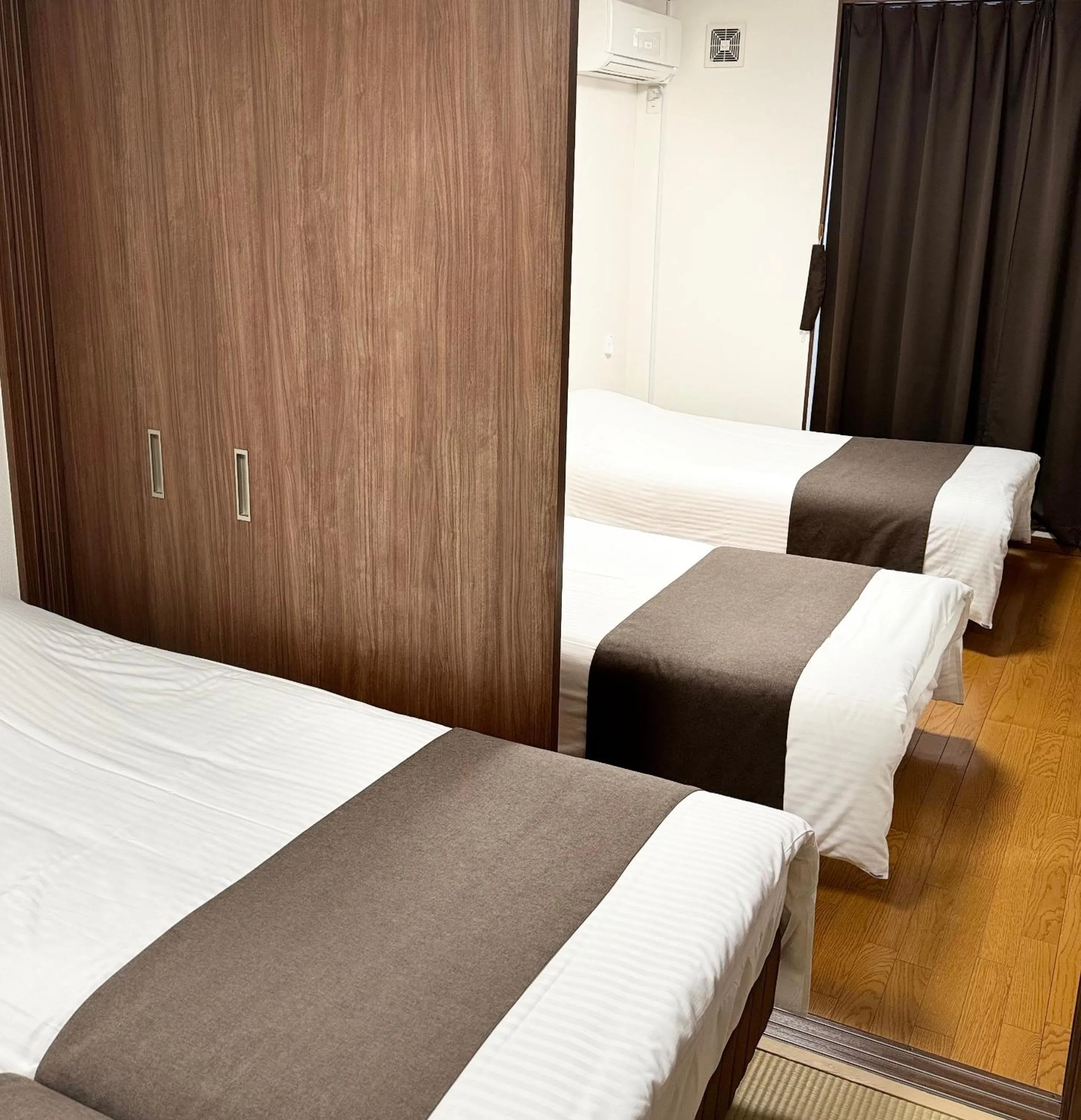 Bedroom, Bed in Thanyaporn Hotel