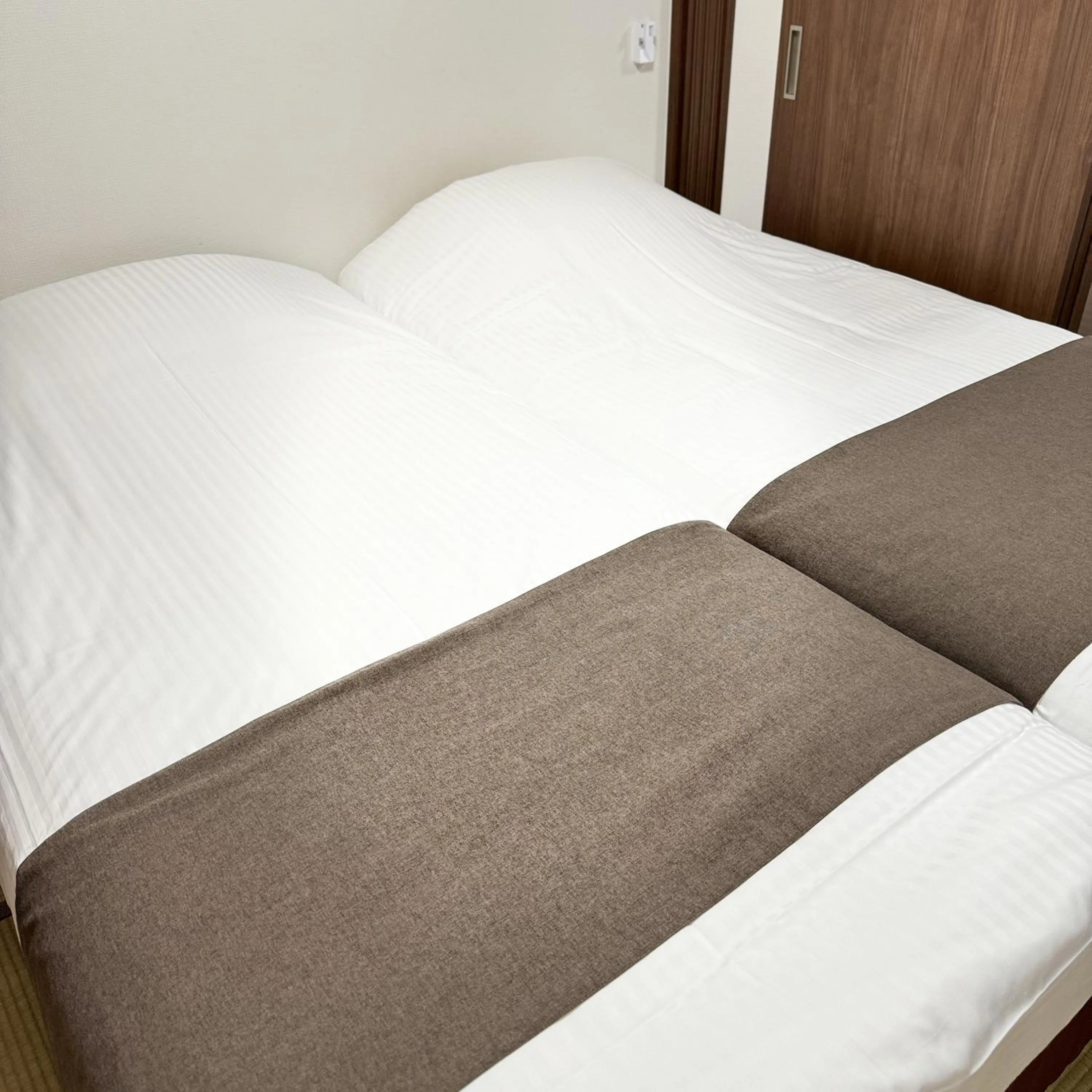 Bedroom, Bed in Thanyaporn Hotel