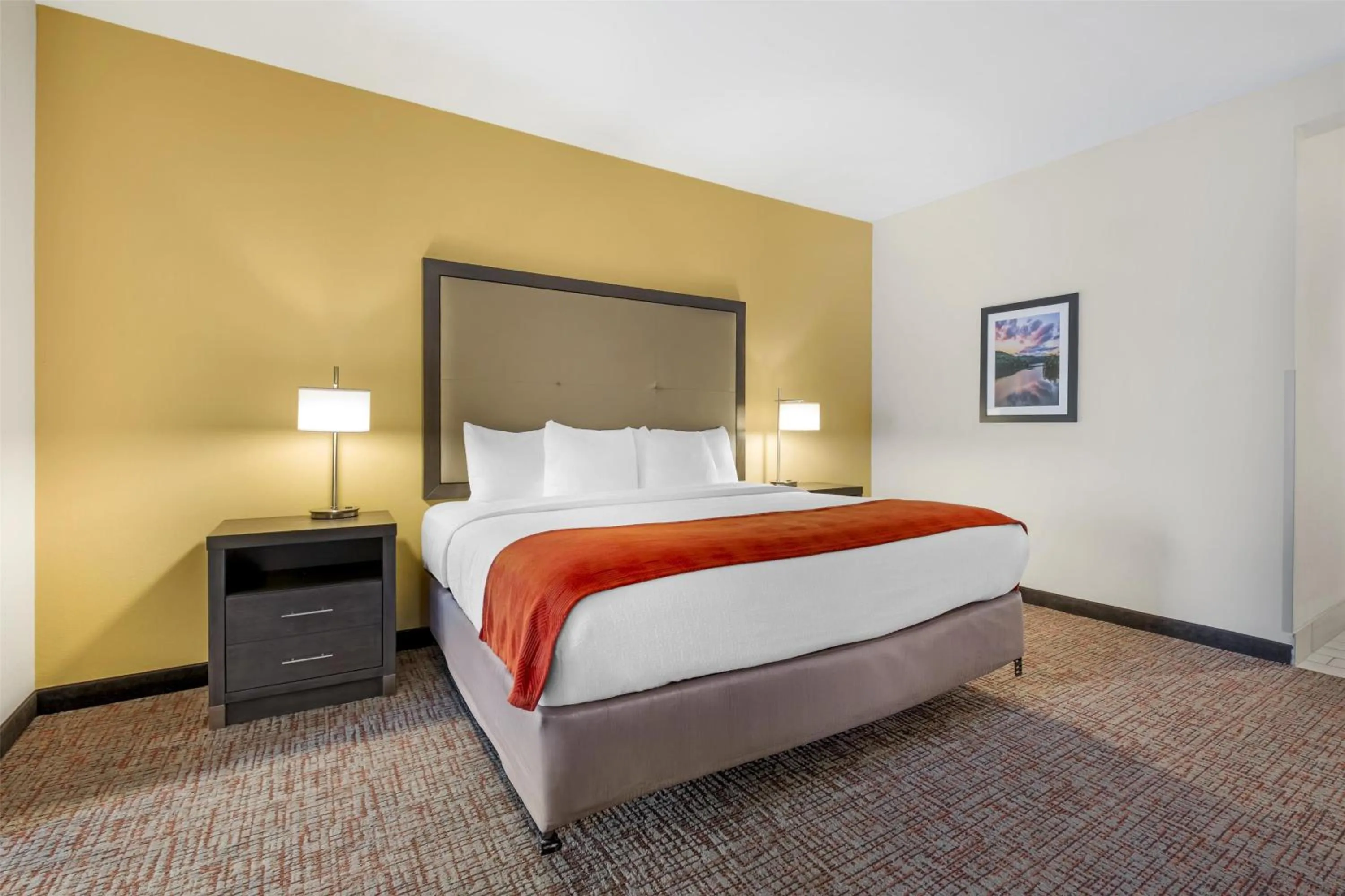 Bedroom, Bed in Best Western Plus Elizabethtown Inn & Suites