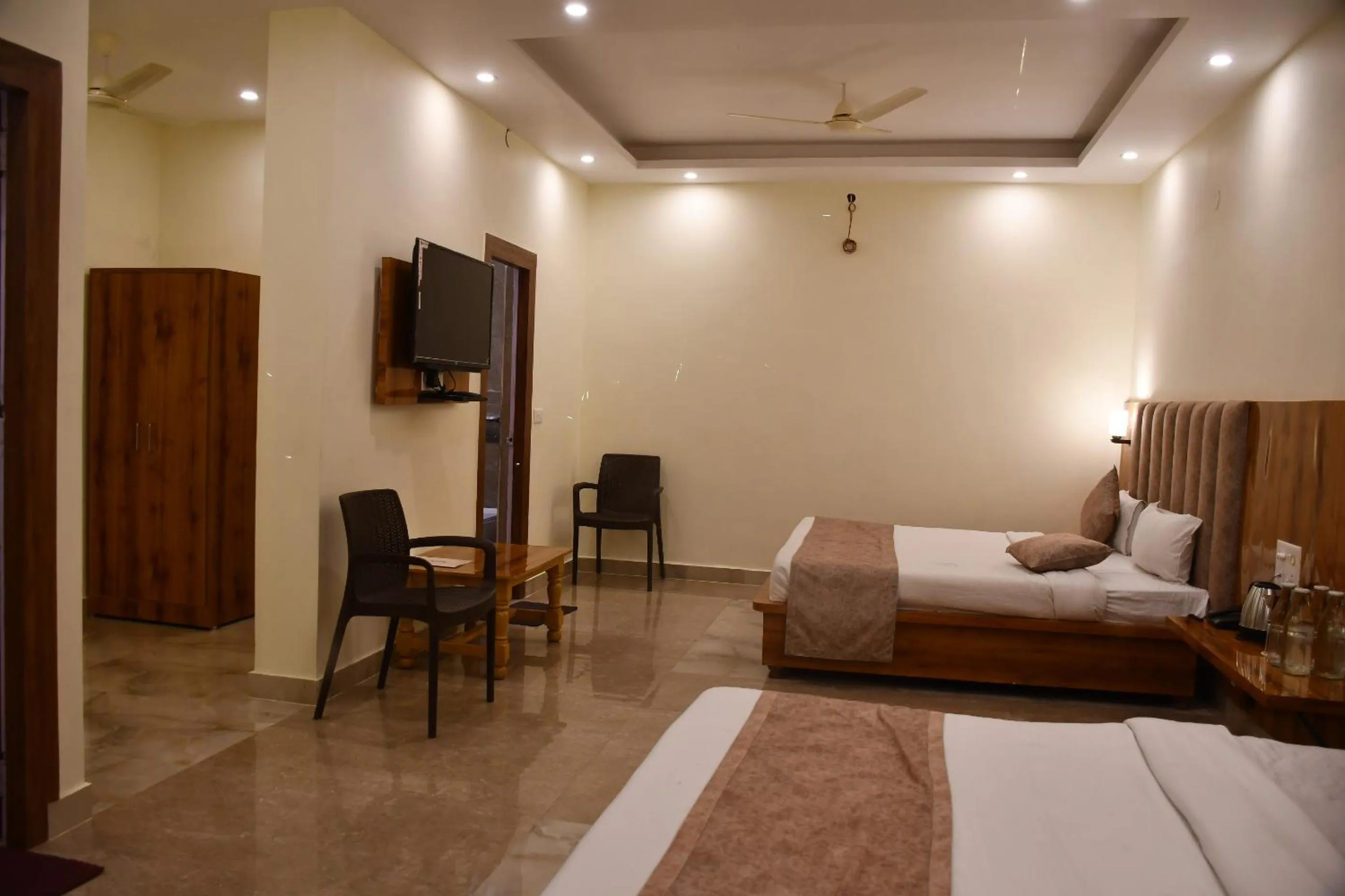 Bed in Shivansh Inn Resort
