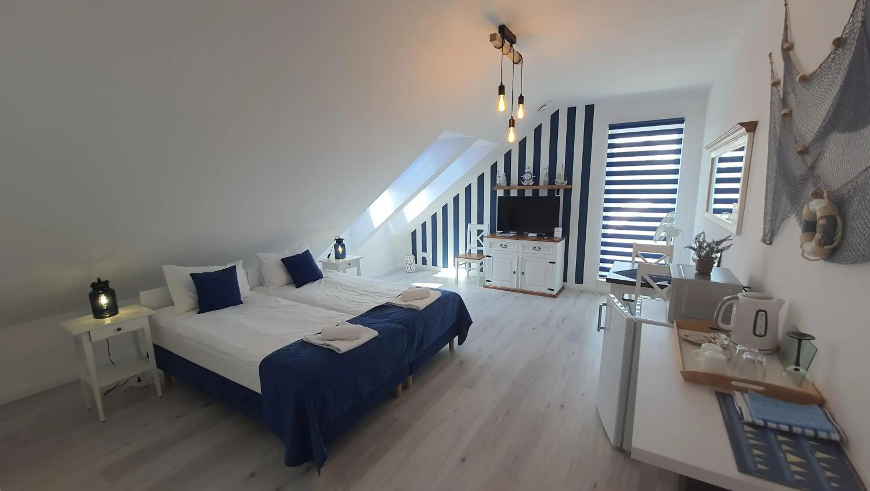 Double Room with Lake View in Villa Jachtowa Double Room with Lake View in Villa Jachtowa