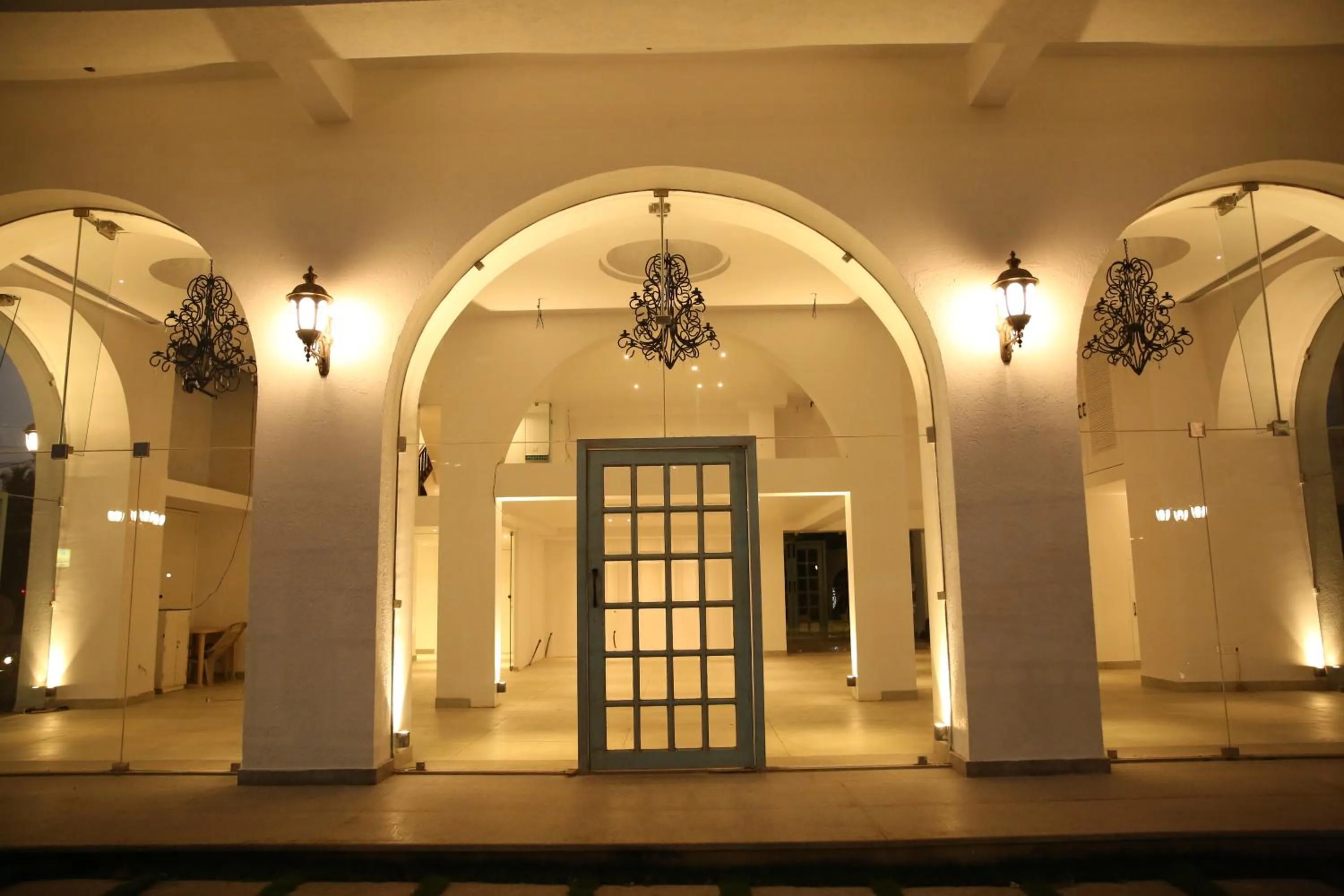 Property building in Villa Donna