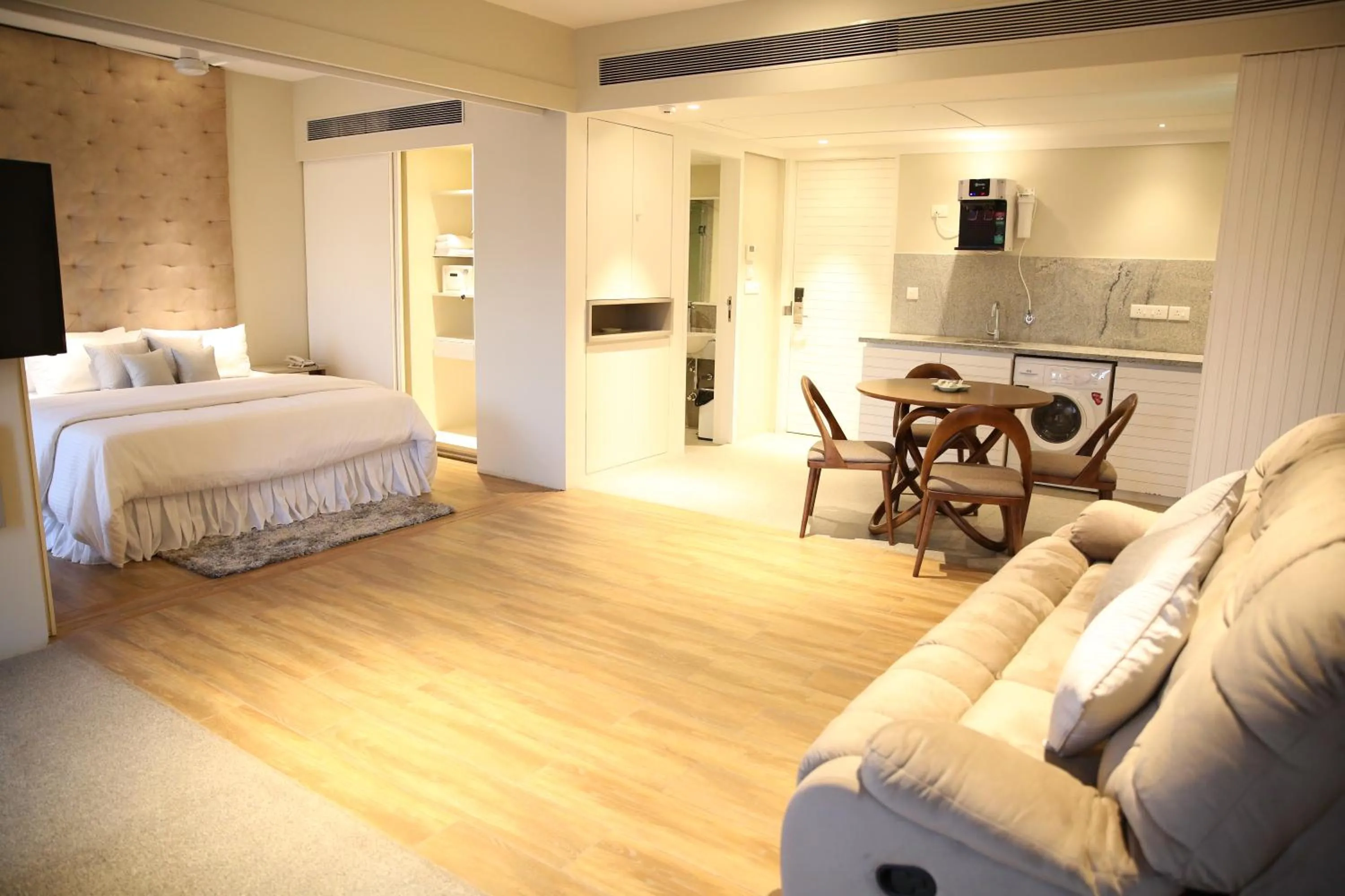 Living room, Bed in Villa Donna