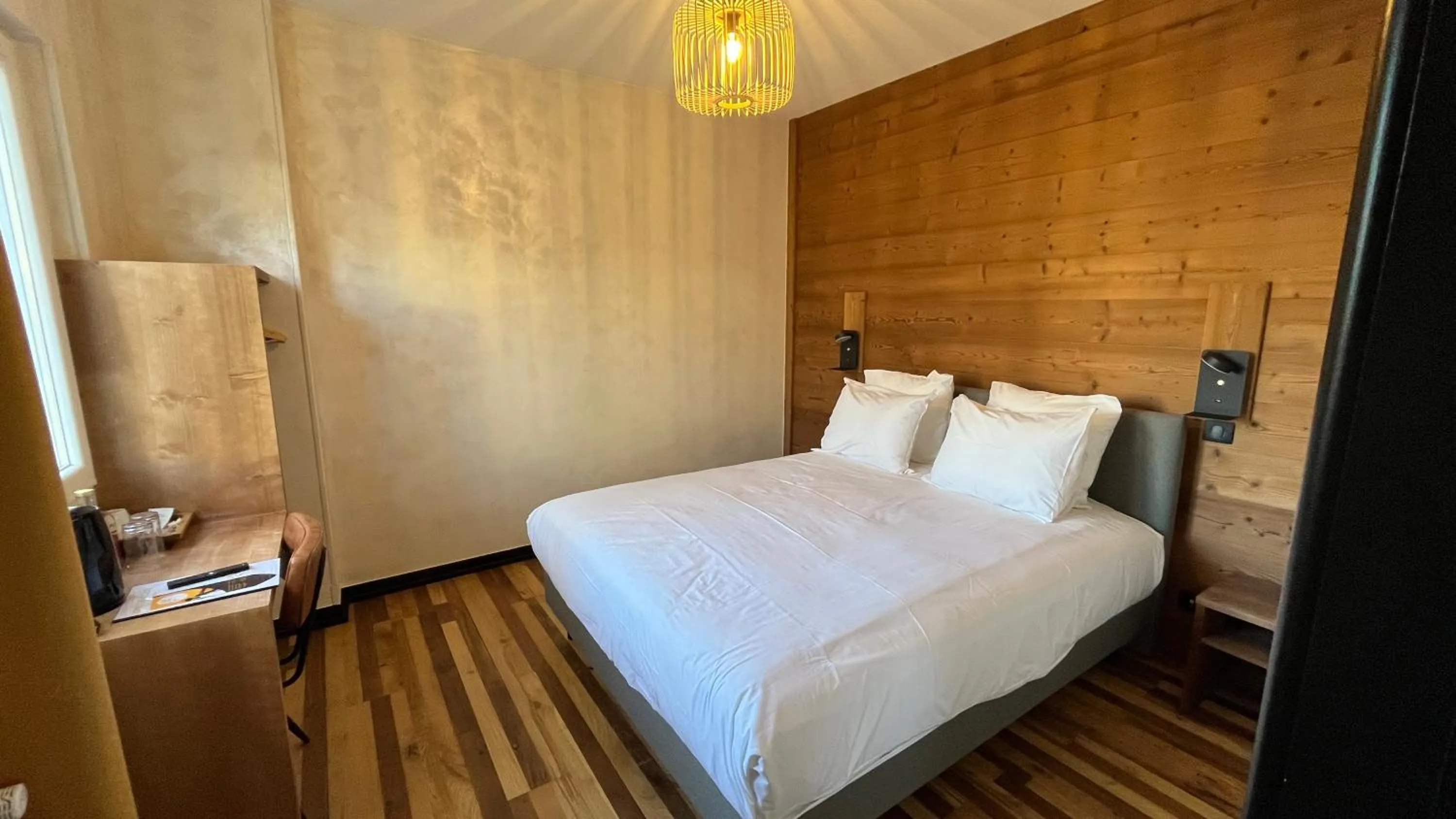 Bed in Annexe by Hôtel La Réserve