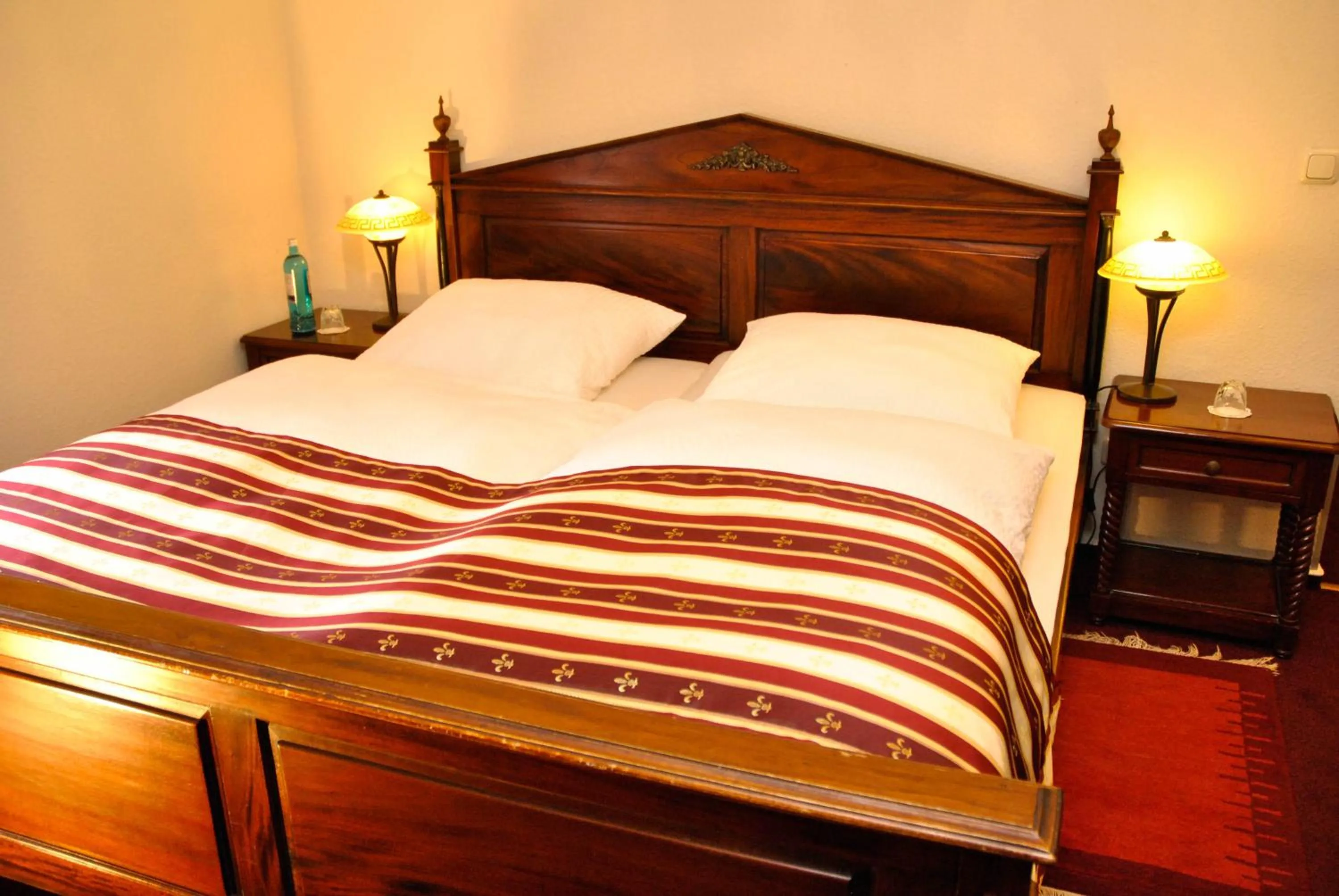 Bed in Weingasthof Zum weißen Roß