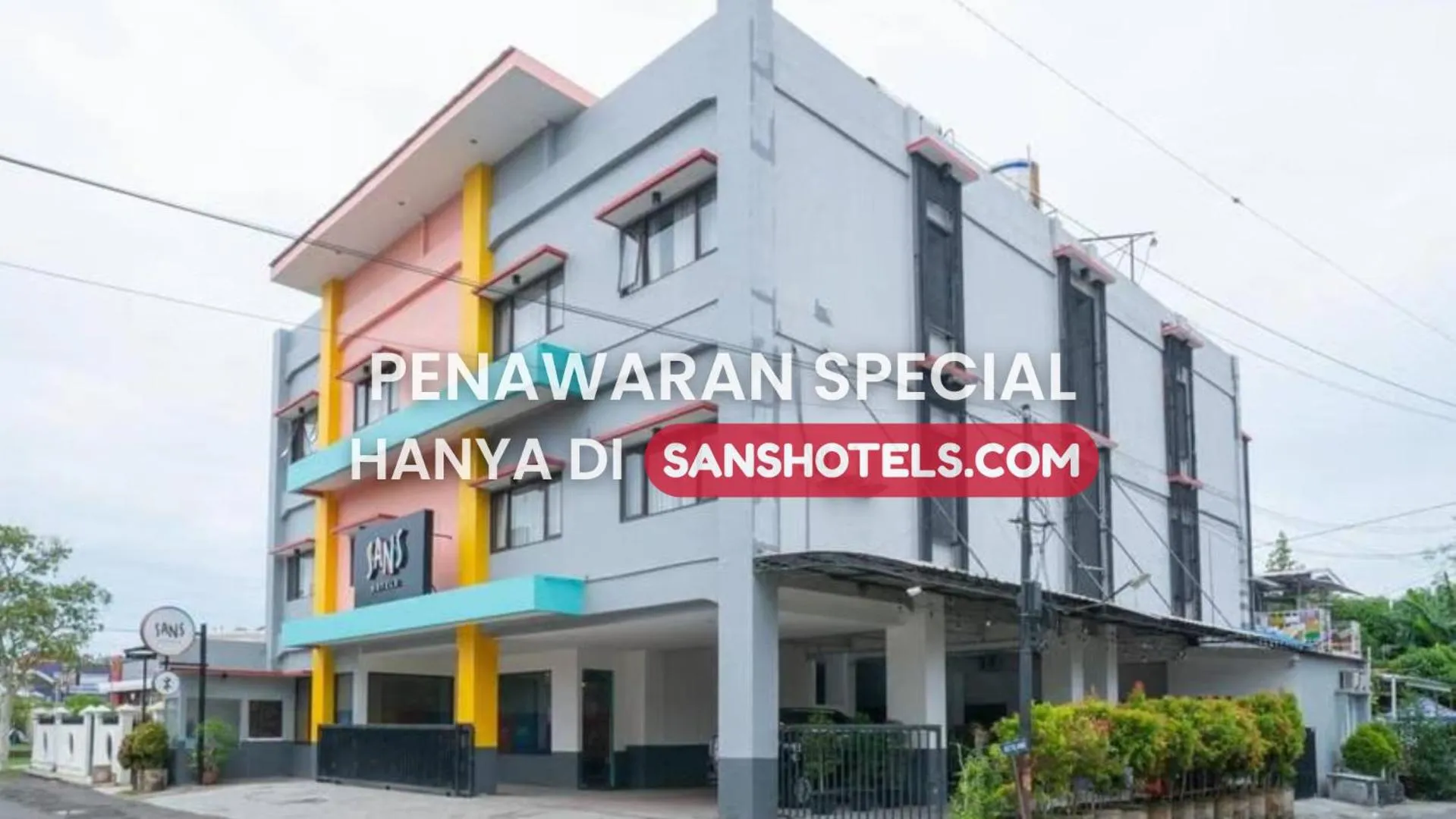 Property building in Sans Hotel Widarasari Cirebon