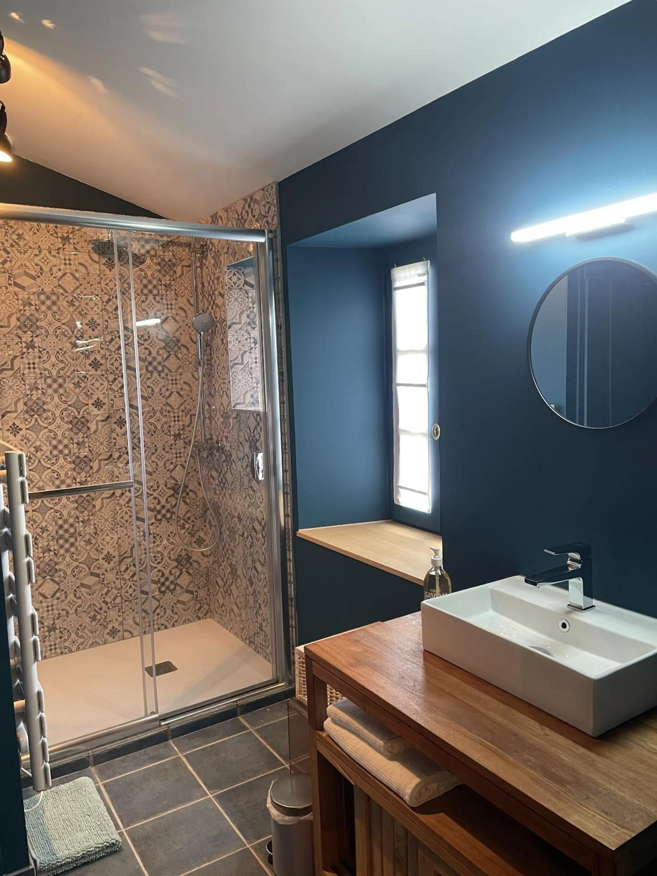 Shower in Chateau de la Vieille Chapelle