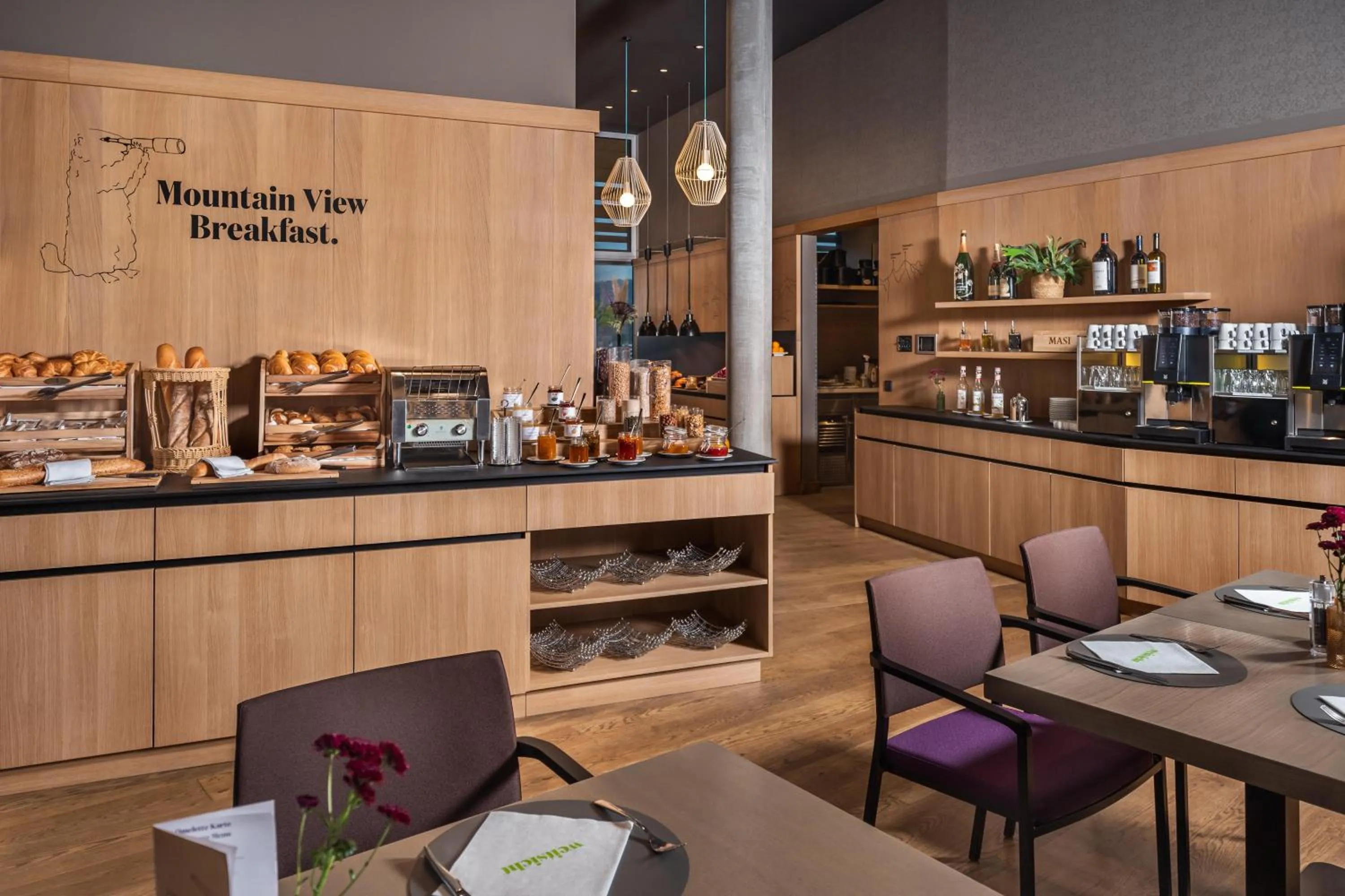 Restaurant/places to eat in ADLERS Hotel Innsbruck